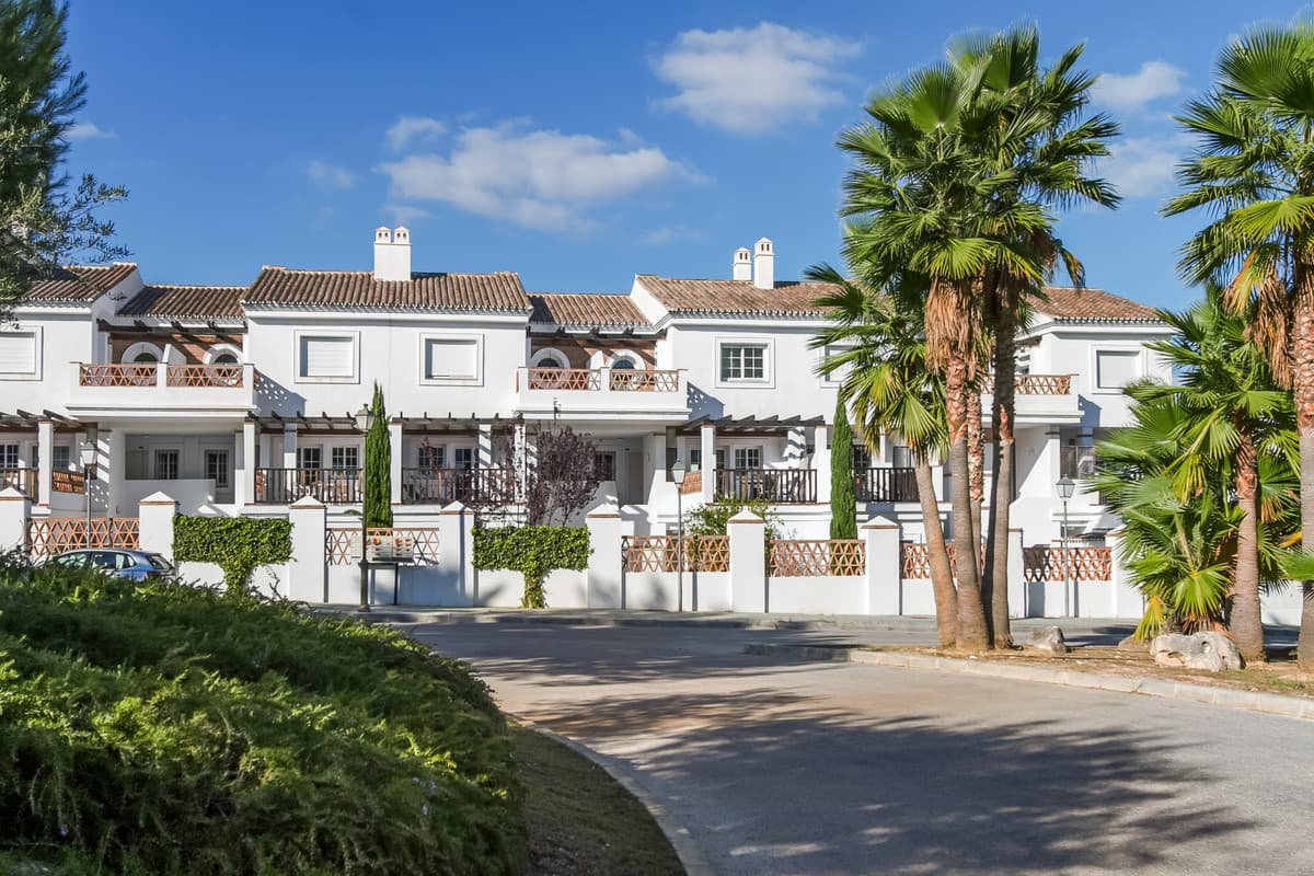 Several fantastic homes have just been put up for sale in the scenic Golf Resort "Lauro Golf" near Malaga.The area and the course are a big favorite among golfers, who are attracted by 27 holes in top quality. In addition, weekly tournaments and events are held all year round, so there are every opportunity to join the community and participate in social pleasures. As an example, it can be mentioned that between 40-80 Scandinavians gather every Tuesday for a golf tournament with a nice prize giving while enjoying a tapas and a glass of wine or cold beer.The units:Several different types - both apartments and townhouses.Apartments with 2 bedrooms and 2 bathrooms from: 249,000 €Townhouse with 3 bedrooms and 2 bathrooms from: 349,000 €Townhouse with 4 bedrooms and 3 bathrooms from: 449,000 €"Lauro Golf" offers a discount on green fees and offers 5% of the price of the unit annually if they are allowed to rent it out for periods.Ask for more info, price list and floor plans.The resort includes driving range, putting greens, paddle tennis courts, swimming pools, restaurant and bar.