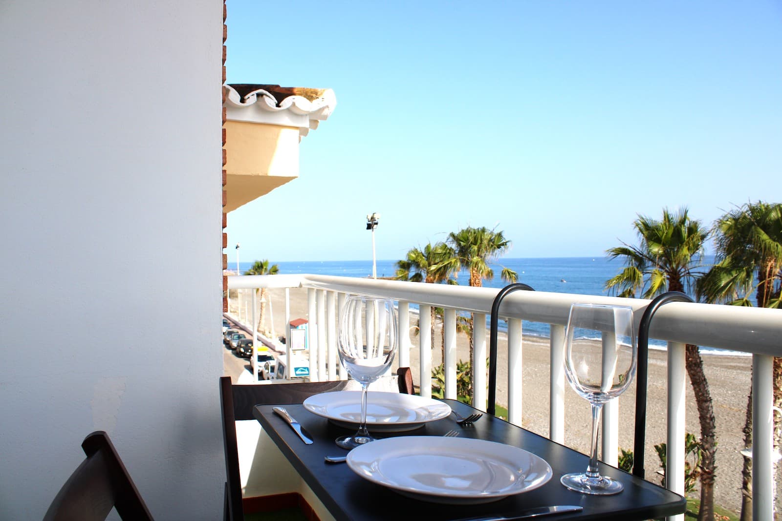 Duplex Apartment in Prime Condition on the First Line in Algarrobo CostaLocation, Location, Location!!!This is a unique opportunity to acquire a duplex apartment in Algarrobo Costa, right on the first line. The apartment comes with a garage space and the building is equipped with an elevator.Main Features:Entrance Floor: Includes a bedroom, a bathroom with a washing machine, and an open-plan living room and kitchen. The living room features large windows that let in abundant natural light and a balcony with stunning views of the beach and sea.Upper Floor: A spacious room with a TV sofa and bed, and a bathroom with a bathtub. Two large skylights provide excellent natural light.Prime Location:Nearby Attractions: Just a 5-minute walk to the marina in Caleta del Velez, which boasts charming restaurants. The famous Baviera Golf course is only a 10-minute drive away.Accessibility: Malaga airport is just 35 minutes away. For winter sports enthusiasts, the Sierra Nevada ski resort is only a 1 hour and 40-minute drive, allowing you to ski in the morning and swim in the sea in the afternoon.With this duplex apartment in Algarrobo Costa, you can enjoy the best of both worlds – beach and sea activities, along with easy access to golfing and skiing.
