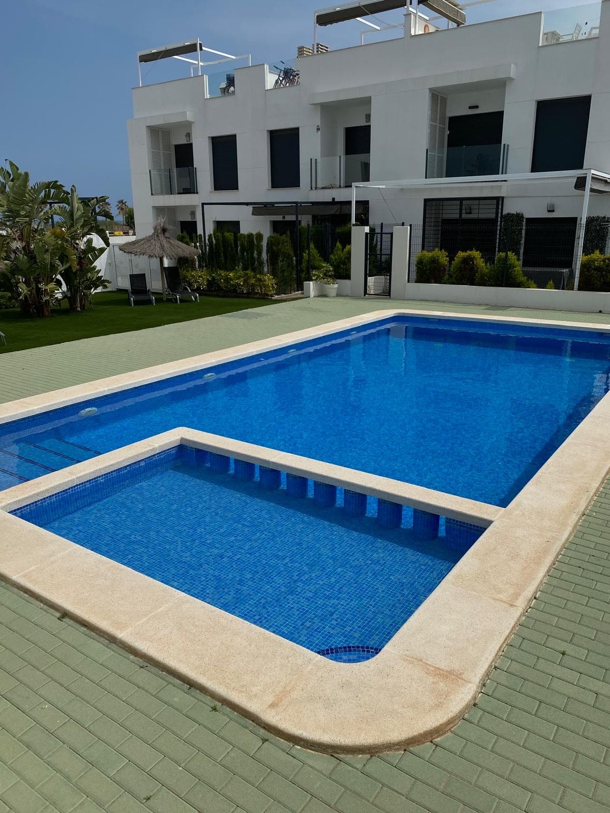 Apartment – Only 150 Meters from the SeaLocation: Prime seaside areaSize: Two bedrooms + living room with open-plan kitchen + bathroomFacilities: Swimming pool, private solarium terrace, private parkingThis well-maintained apartment is in excellent condition and just 150 meters from the beach. It features:Two bedrooms, a living room with open-plan kitchen, and a fully furnished bathroomAdditional balcony with space for a washing machine and water heaterPrivate 51 m² solarium terrace above the apartment, complete with pergola, table, and water connectionAccess to a communal swimming pool, located just steps awayPrivate parking space (13.5 m²) next to the buildingThe apartment has never been rented and has only been used occasionally for holidays. It is ideal for a family of six looking for a comfortable vacation home.