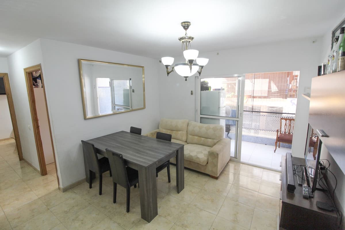 Ground floor apartment with 3 bedrooms and terrace in the heart of MarbellaWelcome to this charming and spacious 80 m² ground floor apartment, located in the popular Divina Pastora neighborhood in Marbella. Perfect for both permanent residents and as a holiday home, this apartment is move-in ready without the need for extensive renovations. Here, you'll find a unique combination of comfort, privacy, and an excellent location close to the vibrant city life.The property includes:3 spacious bedrooms with plenty of lightA modern bathroom with updated facilitiesA cozy living room, ideal for relaxation and socializingA functional kitchenPatioThe apartment is located in a recently renovated building with a newly installed elevator and accessibility for people with reduced mobility.This apartment offers a fantastic opportunity to live in the heart of Marbella, with close proximity to shops, restaurants, and the beautiful beaches.5 minutes from Plaza De Los NaranjosLess than a 10-minute walk to the beachContact us for a viewing – this is a property you don’t want to miss!