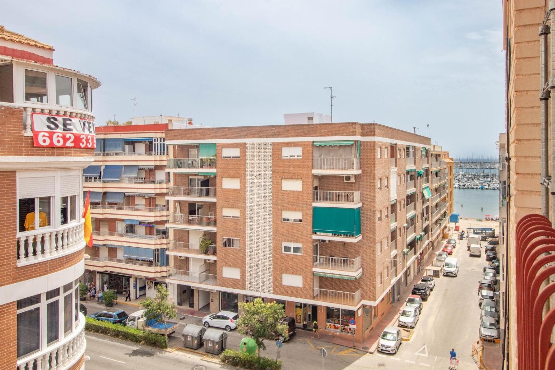 Luxury Penthouse with Sea Views 50 Metres from the Beach! Experience the Mediterranean from Above €174,000 Can you imagine waking up every day to the sound of the sea and the sunlight flooding your home This fully renovated penthouse in Torrevieja is your chance to live that dream. Ready to move in, strategically located and surrounded by essential services, it is the perfect investment for a permanent residence, holiday home or tourist rental. Unbeatable location Just 50 metres from Acequión Beach, in one of the most sought-after areas of Torrevieja. Within walking distance of supermarkets, pharmacies, restaurants, bars, shopping centres (such as Habaneras, 2 km away) and quick connections to Alicante Airport (45 minutes by car). Property featuresSurface area 99 m² builtBedrooms 3 spacious and brightBathroom 1 completely renovated with modern finishesKitchen Separate and equippedTerrace 10 m² with southeast orientation and SEA VIEWSBuilding with lift and convenient accessCondition Renovated to new condition, ready to move in Quality of life in TorreviejaTorrevieja offers more than 320 days of sunshine a year, a mild climate even in winter and a healthy environment recognised by the WHO. 5 km away you will find the impressive Lagunas de La Mata y Torrevieja Natural Park, famous for its pink salt flats and hiking trails. In addition, the Paseo Marítimo, the port, the Parque de las Naciones and the Aquopolis are less than 10 minutes away. Gastronomy, sea, culture and tranquillity come together in this coastal city, ideal for families, retirees and lovers of the Mediterranean lifestyle. With medical services, international education and a vibrant community, Torrevieja is synonymous with well-being. Don´t miss this opportunity. Your new penthouse on the coast is waiting for you.IBI €297.67COMMUNITY €400 PER YEAR Contact us today and schedule your visit. This home won´t be available for long!