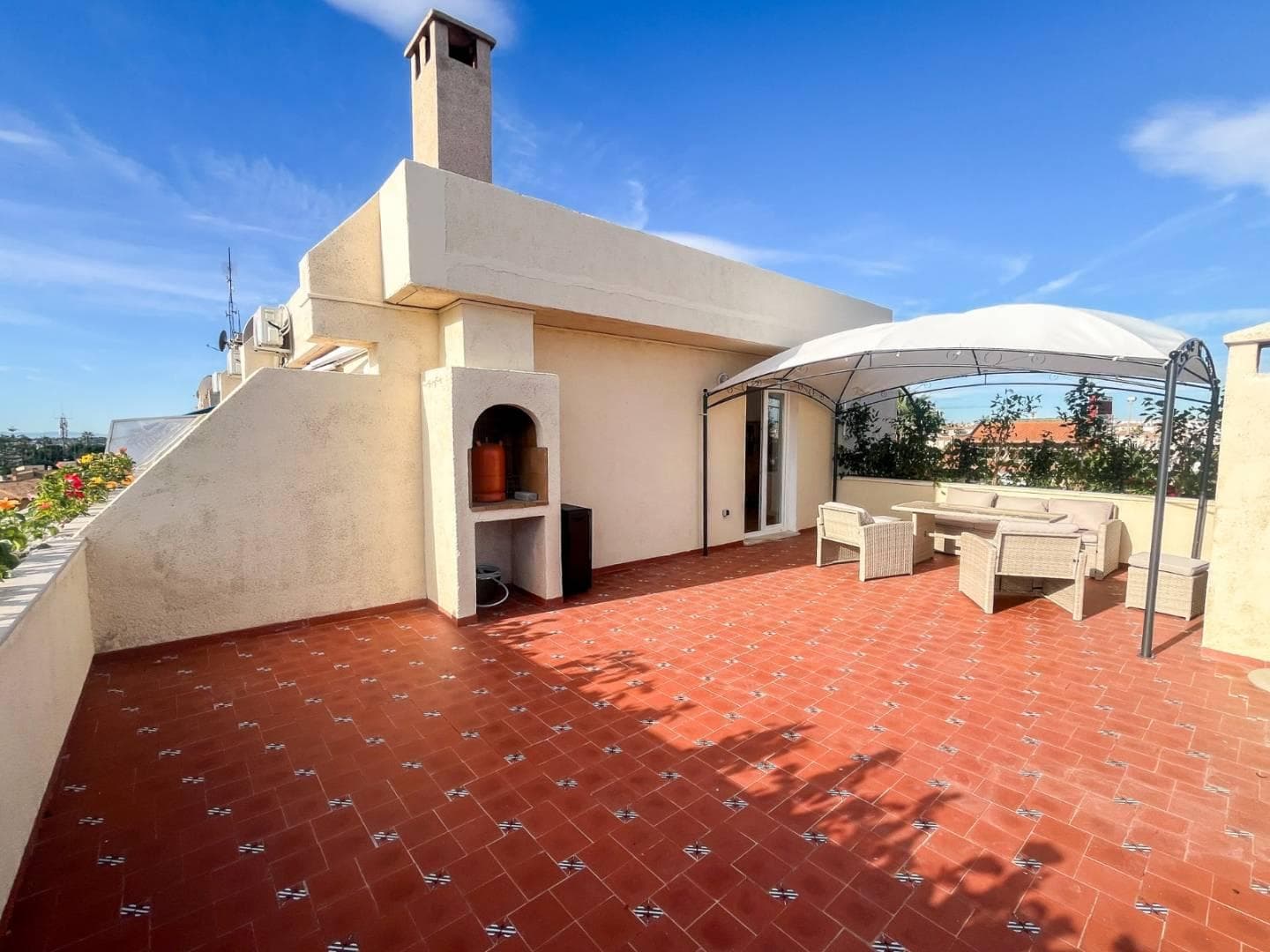 Exclusive Penthouse in Punta Prima with Large Terrace and Sea Views €247,000Property located in a strategic point of Punta Prima, designed for people looking for mobility, comfort and a premium level of quality. Everything is within reach supermarkets, shops, restaurants, pharmacies, bars and a large terrace with sea views that turns any day into a high-value experience. Just a few steps from the beach, this penthouse blends coastal living with total accessibility.Inside, the layout is designed to maximize functionality, natural light and spaciousness. Located on the third floor with lift, this penthouse offers climate comfort, continuity between spaces and strong potential for both residential living and investment. The American-style kitchen, modern and fully equipped, creates an open and social environment that connects with the living room.Main Features 97 m² built 2 bedrooms (one with direct access to the terrace) 2 full bathrooms Spacious living-dining room Fully equipped American kitchen Terrace + balcony (total 50 m²) Air conditioning Built-in wardrobes South facing Building with lift Sea views Furnished Second-hand property in excellent conditionKey DetailsThis penthouse stands out for its natural light, spacious interiors, direct outdoor connection and a terrace that multiplies possibilities remote work, after-work moments, outdoor dining or pure Mediterranean relaxation. The location is a strong competitive advantage consolidated area, immediate services and Blue Flag beaches that boost quality of life and investment value.SurroundingsPunta Prima is one of the most sought-after areas of the Costa Blanca. Beaches such as La Zenia, Cabo Roig or Playa Flamenca are known for their clean waters, golden sand and well-maintained surroundings. This penthouse places you at the heart of the Mediterranean ecosystem, where life becomes easier, more comfortable and truly enjoyable.