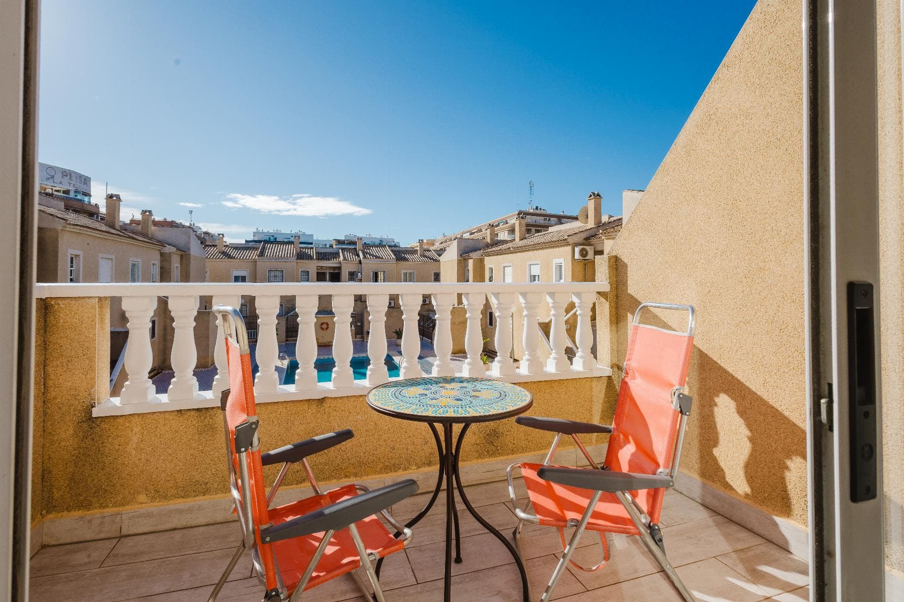 Bungalow in Torrevieja Ready to Move In Communal Pool, Two Storage Rooms and 1.5 km from Blue Flag Beaches €139,990This bungalow in Torrevieja is a smart move for anyone seeking quality of life and a solid investment. Located in Residencial Pueblo Centro, with a southeast orientation and over 300 sunny days a year, its surrounded by the best of the Costa Blanca Blue Flag beaches just 1.5 km away, the lively Promenade, the iconic Pink Lagoon, the Cabo Cervera Coves, and the La Mata Natural Park, all within minutes. A precise blend of comfort, tourism, and long-term value.Property Features 55 m² built 2 spacious bedrooms 1 full bathroom Independent Kitchen Bright livingdining room Terrace approx. 6 m² Communal swimming pool Two private storage rooms Southeast orientation Year built 2000 Good condition ready to move inThe location maximizes convenience supermarkets, restaurants, bars, pharmacies, shopping centres, plus fast access to Alicante Airport in under 45 minutes. Torrevieja delivers sunshine, Mediterranean lifestyle, and excellent quality of life. This bungalow is a unique opportunity a strategic location, Mediterranean charm and all comforts ready from day one. Contact us and schedule your visit today. Your new home in Torrevieja is waiting.