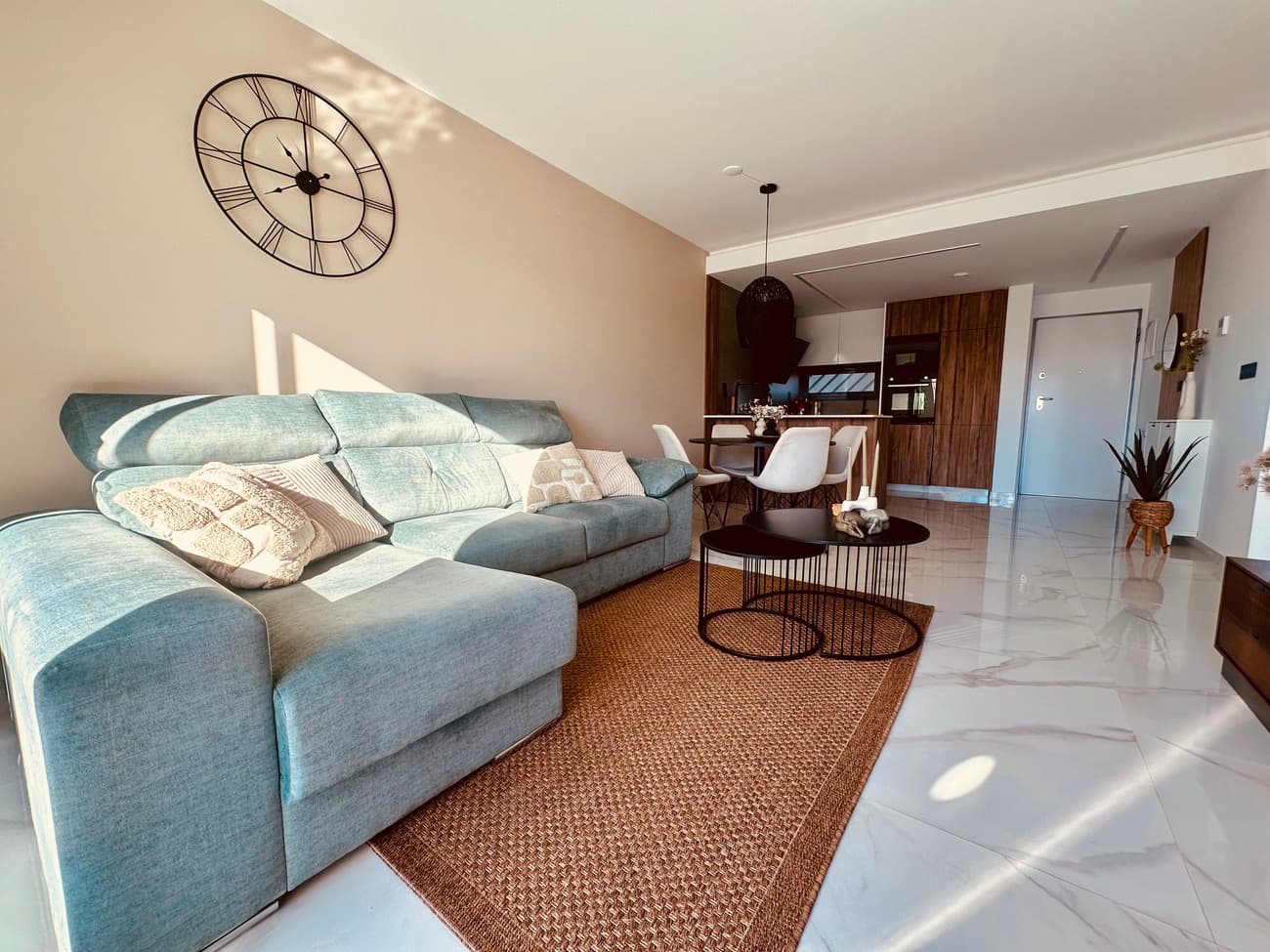 Ready for a life full of sun, sea and luxury?Join us and discover this stuning penthouse located in El Raso, completely ready for you to drop your bags and enjoy!2 spacious bedrooms, including a master with en-suite bathroom. 2 luxurious bathrooms with a marble look, one of which is en-suite. Modern open kitchen with atmospheric lighting.  Fully furnished, both inside and out.Sunny terrace and large private solarium, perfect for breakfast in the sun or an aperitif. Amenities such as a swimming pool, wellness center, jacuzzi, playground, elevator, underground parking with bike storage.  Where is it located? Just a stone's throw away from beautiful large sandy beaches, trendy restaurants, and vibrant bars. This location is surrounded by a stunning nature reserve with pine forests. Here, you get more than 300 days of sunshine a year. Ideal for a relaxing holiday, a new home, or a smart investment!Contact us now for more information!  