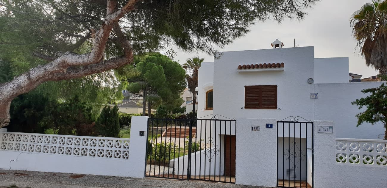 Bedrooms: 3, Bathrooms: 3, Villa in La Zenia, Alicante, Spain