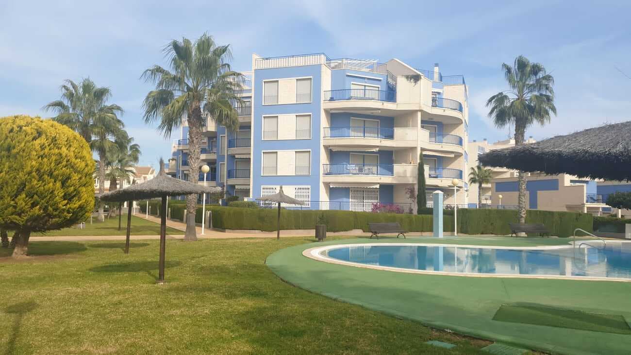 Bedrooms: 2, Bathrooms: 2, Apartment in Cabo Roig, Alicante, Spain