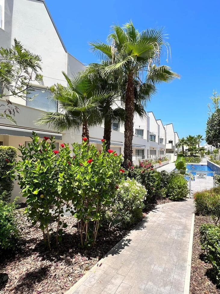 Discover your new home in Villa Amalia. This beautiful ground-floor apartment, located in the sought-after area of La Veleta, offers a unique opportunity to live just a few meters from the sea and a short walk from the center. With a constructed area of 73 m², the property has 2 comfortable bedrooms and 2 full bathrooms, ideal for those seeking space and comfort.The apartment is sold semi-furnished and has air conditioning, ensuring a pleasant atmosphere during warmer days. It also includes a storage room and a private parking space in the price, adding an extra layer of convenience. Built in 2019, the property is in excellent condition and is accessible for people with reduced mobility.The urbanization offers exclusive common areas such as a communal pool, jacuzzi, and spa, allowing you to enjoy an authentic Mediterranean lifestyle.Thanks to the built-in wardrobes and the electric heat/cold pump system, this apartment is as functional as it is efficient, with an energy certification of B. Don't miss this opportunity to live in an environment that combines location, comfort, and style. Request your visit and fall in love with your new home!