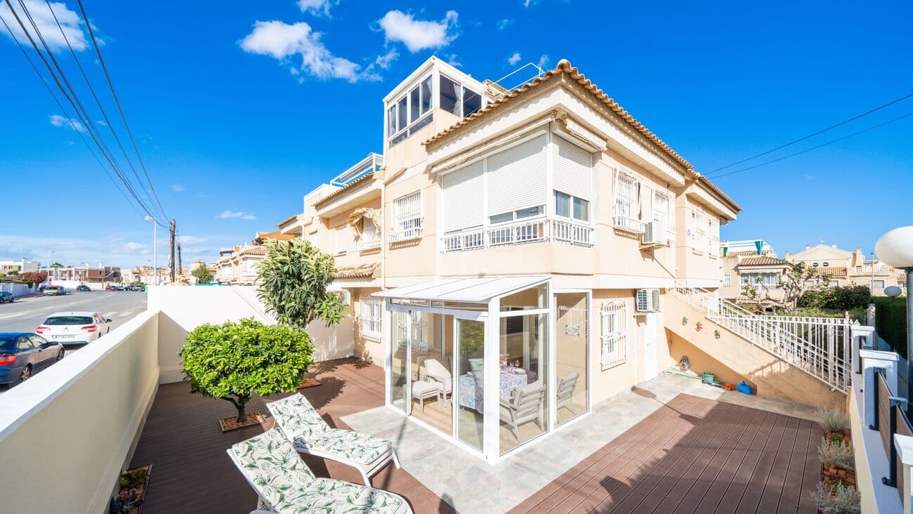 Your Family's Dream Home Awaits in Sunny Torrevieja!Imagine waking up to sunshine, knowing the beach is just a short stroll away… Welcome to this stunning, fully renovated 2-bedroom duplex, perfectly situated in the peaceful neighbourhood of Calle Argonautas, Torrevieja.This isn’t just a property; it’s a place where memories are made. With a fantastic private garden, your little ones will have plenty of room to play, and you’ll have the perfect spot for family barbecues and relaxing evenings.Inside, you'll find everything you need for comfortable family living. The duplex is fully furnished to a high standard, meaning you can simply unpack and start enjoying your new life. And with air conditioning throughout, you'll stay cool and comfortable even on the warmest Spanish days.Need to work from home? No problem! We've included a dedicated office space, offering a quiet retreat when you need it.Located just a short walk from the beautiful beaches of Torrevieja – including the family-friendly Playa de la Mata – and surrounded by a fantastic selection of restaurants and shops, you’ll have everything you need right at your fingertips.Plus, this property comes with a valuable Tourist License, offering the potential for rental income when you're not using it.This duplex offers the perfect blend of comfort, convenience, and potential. Don't miss out on the opportunity to create a wonderful family life in beautiful Torrevieja!Contact us today to arrange a viewing!