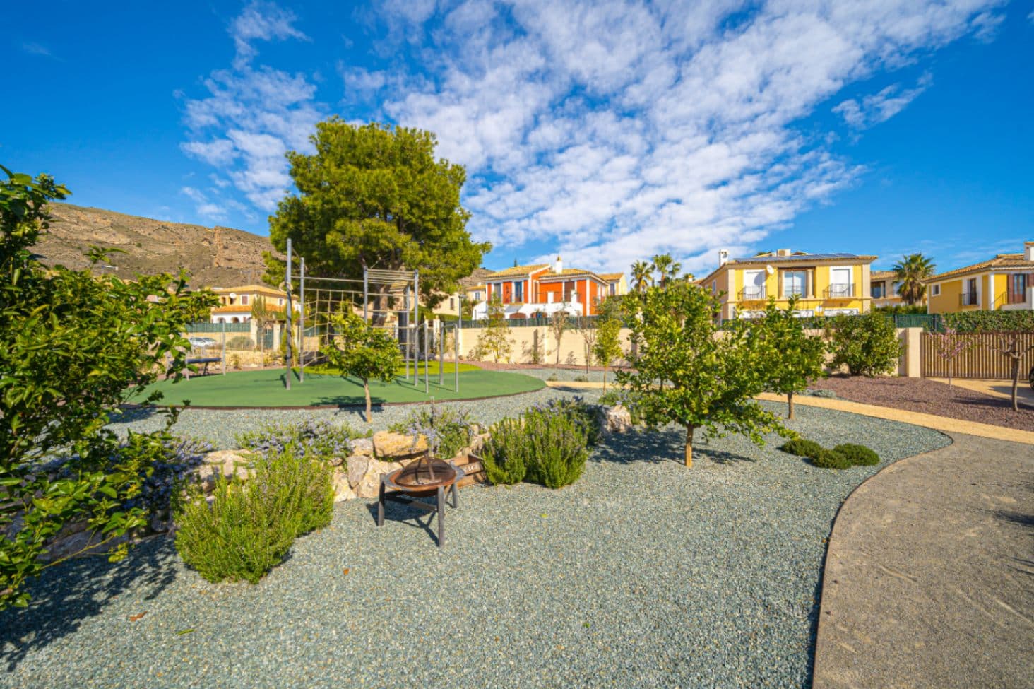 Discover a Unique Space in FinestratSet in the picturesque town of Finestrat, in the province of Alicante, an enchanting plot of 700 m² is presented, a blank canvas ready to bring your dream project to life. This land is located in a charming area, where the natural beauty of the surroundings merges with the proximity to the conveniences of modern living.A Privileged EnvironmentThe location of this plot is unbeatable; surrounded by mountains and with stunning views, it offers you the serenity that only a place like Finestrat can provide. With a rich offering of outdoor activities, from hiking to water sports, and just a short distance from the beaches of the Costa Blanca, this land is perfect for those seeking a perfect balance between tranquility and fun.Unlimited PossibilitiesWith 700 m² of space, you have the freedom to let your imagination run wild and create a dream home, a vacation retreat, or even an investment for the future. There are no limits to what you can achieve in this space. Consider the possibility of designing a fantastic villa with a garden and pool, where you can enjoy warm summer days and pleasant evenings under the stars.Connections and AccessibilityThis land is located in an area with excellent connectivity to main access routes, making it easy to travel to other nearby towns and Alicante airport. Just a few minutes by car, you will find a variety of services such as supermarkets, restaurants, and educational centers, which adds significant value to the location.Invest in Your FutureThe Finestrat area is known for its continuous growth and increasing appeal for both residents and tourists. Investing in this plot not only means securing a physical space but also immersing yourself in a vibrant community full of potential.This is the time to take charge of your future. Don’t miss the opportunity to become the owner of this magical land in Finestrat, where your dreams can come true in an environment that has it all.