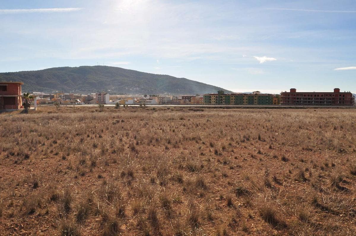 This is a great value plot which is within a stones throw of the main town of Pinoso with all your day to day facilities. the great advantage of this plot is that you can walk into town and have access to bars, restaurants, shops, et cetera as well as great for kids who could either walk or cycle into school. The plot is fully fenced and comes with a point of end, both of which need to be connected. Access is very good via a tarmac road and a short track. There are neighbours in the vicinity but with 10,000 square metres you will have your privacy. The plot currently has nothing planted on it so offers a complete blank canvas for you to locate your dream home and also landscape it how you wish. The plot has been recently fully fenced.We have been designing and building homes in the area since 2004 and as such have a wealth of knowledge and experience which we can bring to bear in order to help you realise that last project and various builders we are sure to be able to help you realise your dream. If you have any questions more queries please do not hesitate to ask.We are specialists in the Costa Blanca and Costa Calida specialising in the Alicante and Murcia Inland regions with a particular emphasis on Elda, Pinoso, Aspe, Elche and surrounding areas. We are an established, well known and trusted company that has built a solid reputation amongst buyers and sellers since we began trading in 2004. We offer a complete service with no hidden charges or surprises, starting with sourcing the property, right through to completion, and an unrivalled after sales service which includes property management, building services, and general help and advice to make your new house a home. With a portfolio of well over 1400 properties for sale, we are confident that we can help, so just let us know your preferred property, budget and location, and we will do the rest.