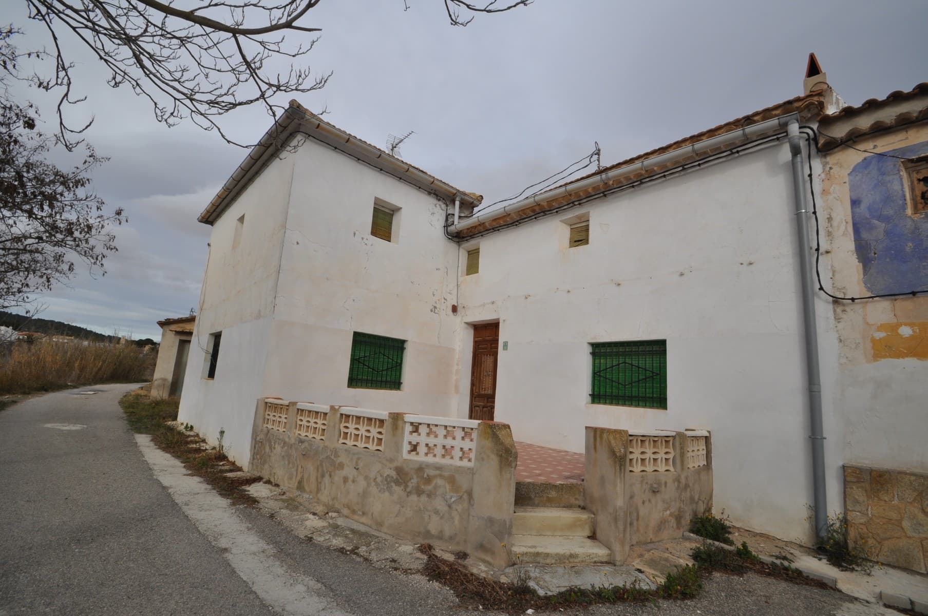 This spacious property in Chinorlet, Spain, offers seven bedrooms and one bathroom within its 508m2 of built space. It sits on an extensive 25,635m2 of land, complete with water and electric connections. The tranquil setting of Chinorlet provides a peaceful retreat, and the property presents opportunities for various outdoor projects or potential commercial ventures.We have a large portfolio of properties in the Costa Blanca and Costa Calida areas, specialising in country properties, villas, fincas, building plots and design and build options in the Alicante and Murcia regions with a particular emphasis on Elda, Monovar, Pinoso, Sax, Villena, Aspe, Fortuna, Albacete and many more surrounding areas. We have been established since 2004 and have decades of experience between the team which we bring to bear to help you find and secure your new dream home. We help you every step of the way to make sure your purchase in Spain is safe and hassle free. We are not here to sell you a property, we are here to help you realise your dream and find what is right for you. With us you are in the safest hands. Contact us now to have a no obligation chat about how you too can realise your dreams.