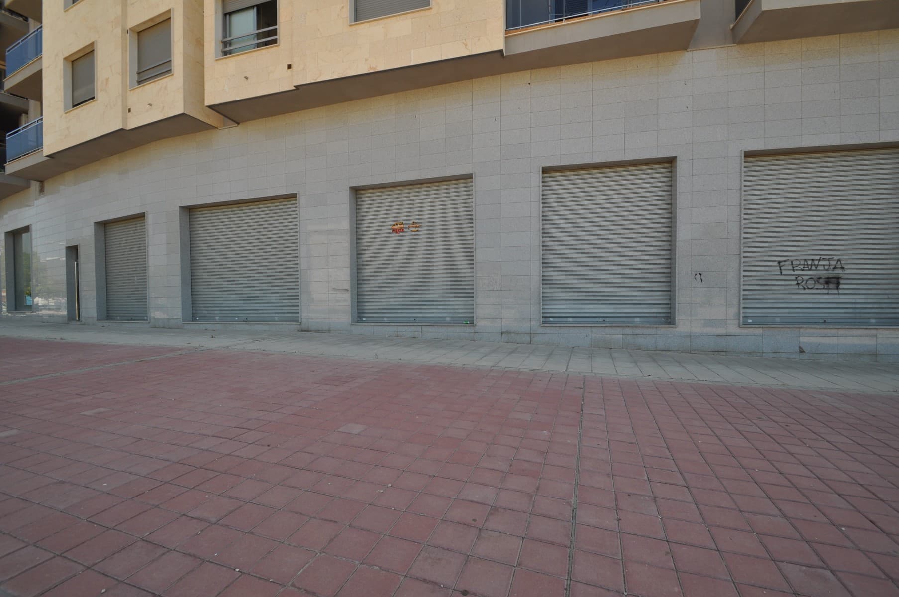 Do not miss this fantastic commercial property in one of the central streets of Elda! A magnificent local 700 square meters all open at the moment, with 12 independent entrances that give access to 3 different streets, in two of these streets you will have the opportunity to put tables on the terrace if you want to open a bar or restaurant , it has several smoke outlets. If you buy this place you can also divide it into 3 or 4 large premises to open different businesses or rent them. As you can see, it has many possibilities.If you have liked this property, do not hesitate to contact us, we will be happy to help you!We are specialists in the Costa Blanca and Costa Calida specialising in the Alicante and Murcia Inland regions with a particular emphasis on Elda, Pinoso, Aspe, Elche and surrounding areas. We are an established, well known and trusted company that has built a solid reputation amongst buyers and sellers since we began trading in 2004. We offer a complete service with no hidden charges or surprises, starting with sourcing the property, right through to completion, and an unrivalled after sales service which includes property management, building services, and general help and advice to make your new house a home. With a portfolio of well over 1400 properties for sale, we are confident that we can help, so just let us know your preferred property, budget and location, and we will do the rest.