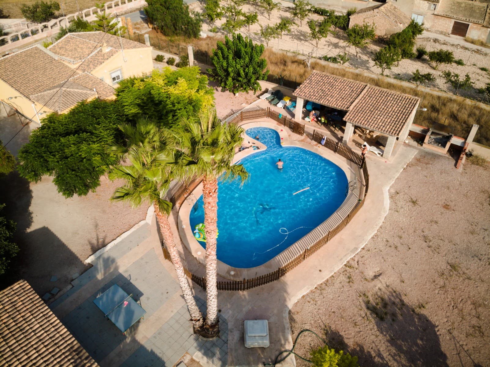 We have for sale this great property in a quiet and well located area. It is a spacious property, with good bedrooms, a large living room as a rest area, as well as storage room and garage. Highlight its fabulous pool, and garden area and relaxation. It is an ideal property to live, or to have it as a rural house for rent, for its location and tranquility. It's definitely a great investment that's thriving and future, come visit it soon. We're waiting for you.We specialize in Costa Blanca and Costa Calida, specializing in the regions of the interior of Alicante and Murcia, with a particular emphasis on populations such as Elda, Pinoso, Aspe, Elche, and surrounding areas.We are a well-established company, well known, and of great confidence that has built a solid reputation between buyers and sellers since we started marketing in 2004.We offer a complete service with no hidden charges, no surprises, starting with the purchase of the property, until the end, and An unparalleled after-sales service, including property management, construction and help services, and general advice to make your new home a home.With a portfolio of more than 1400 properties, we fully trust thatt we can help you. Let us get your property, budget and location Ideal, and we'll do the rest.