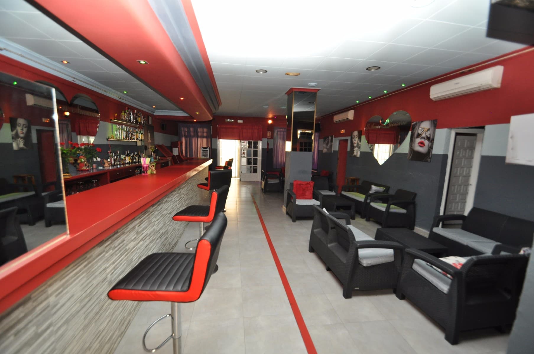 Pub License Excellent investment opportunity, PUB & NIGHT CLUB in the heart of Caple, just at 200 meters from the beach.Will consider Rent To Buy Option - For Example:* € 40,000 deposit* € 1,300 per month* Balance in 3 years* 100% of payments discounted (i.e. deposit and rent) 40,000 deposit and max of 3 years.For any other info and pics please feel free to ask.There is also an adjoining spacious flat just in top of the local with 3 bedrooms, 2 bathrooms and a toilet. Price with Pub and flat is € 599.995.