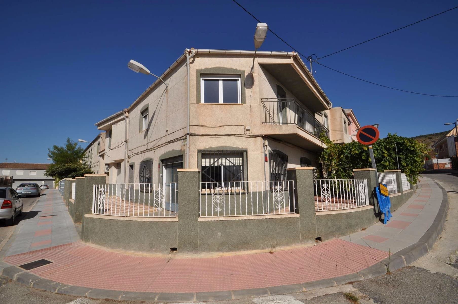 Amazing town house in Ibi, on the top of the town location, with beautiful views, and just at 5 minutes walk to the centre and the town hall.Very quiet area. Upstairs there are 3 bedrooms of a very large size, 1 living room with views over the mountains, a kitchen with annexed dining rooms, a bathroom with the laudries and 2 balconies. All the rooms are large size.Downstairs, there's a large garage, and the stairs entrance to the top floor. As well, included in the price of the house there's a warehouse on the ground floor that actually is rented for 350€ a month.You can use it for any kind of activities. Great oportunity to live in magnificient town of IBI.We are specialists in the Costa Blanca and Costa Calida specialising in the Alicante and Murcia Inland regions with a particular emphasis on Elda, Pinoso, Aspe, Elche and surrounding areas. We are an established, well known and trusted company that has built a solid reputation amongst buyers and sellers since we began trading in 2004. We offer a complete service with no hidden charges or surprises, starting with sourcing the property, right through to completion, and an unrivalled after sales service which includes property management, building services, and general help and advice to make your new house a home. With a portfolio of well over 1400 properties for sale, we are confident that we can help, so just let us know your preferred property, budget and location, and we will do the rest.