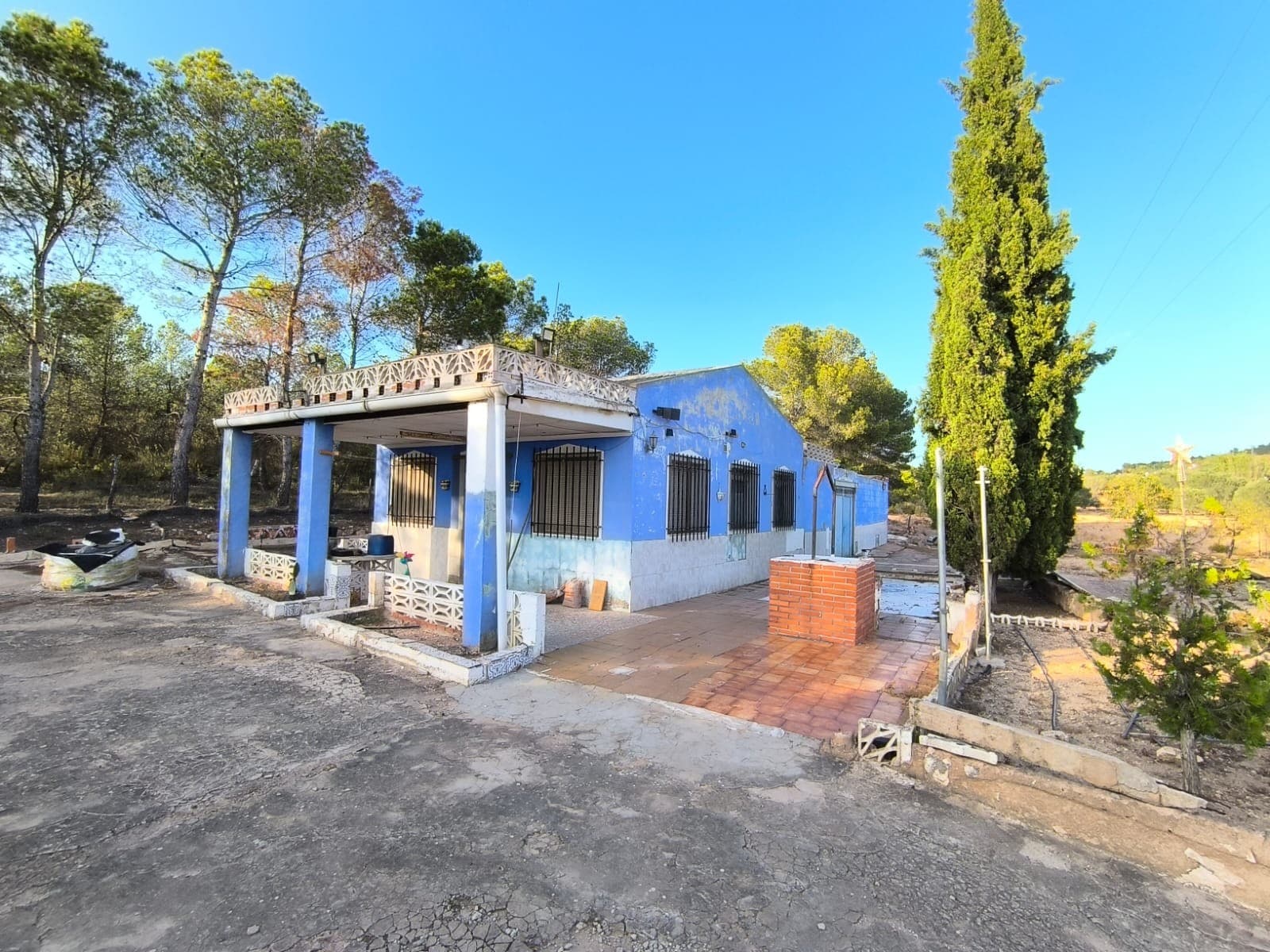 Country house near Yecla for bargain price. House of 58 m2 of living space has 3 bedrooms, a living room with a fireplace, a kitchen and a bathroom. It also has a corral and a barbecue. Water is stored in a deposit, electricity is provided with solar panels. In front of the house, there is a 26 m2 pool, a little garden and an almond orchard. The property is very close to the road, which creates noise and takes away privacy.About the area: Yecla is renowned for its wine production, historical landmarks, and vibrant local culture. The surrounding natural landscapes provide opportunities for outdoor activities, while the town itself offers all necessary services, including schools, shops, and restaurants. This property combines the tranquility of countryside living with easy access to modern amenities.About us: We have a large portfolio of properties in the Costa Blanca and Costa Calida areas, specialising in country properties, villas, fincas, building plots and design and build options in the Alicante and Murcia regions with a particular emphasis on Elda, Monovar, Pinoso, Sax, Villena, Aspe, Fortuna, Albacete and many more surrounding areas. We have been established since 2004 and have decades of experience between the team which we bring to bear to help you find and secure your new dream home. We help you every step of the way to make sure your purchase in Spain is safe and hassle free. We are not here to sell you a property, we are here to help you realise your dream and find what is right for you. With us you are in the safest hands. Contact us now to have a no obligation chat about how you too can realise your dreams.