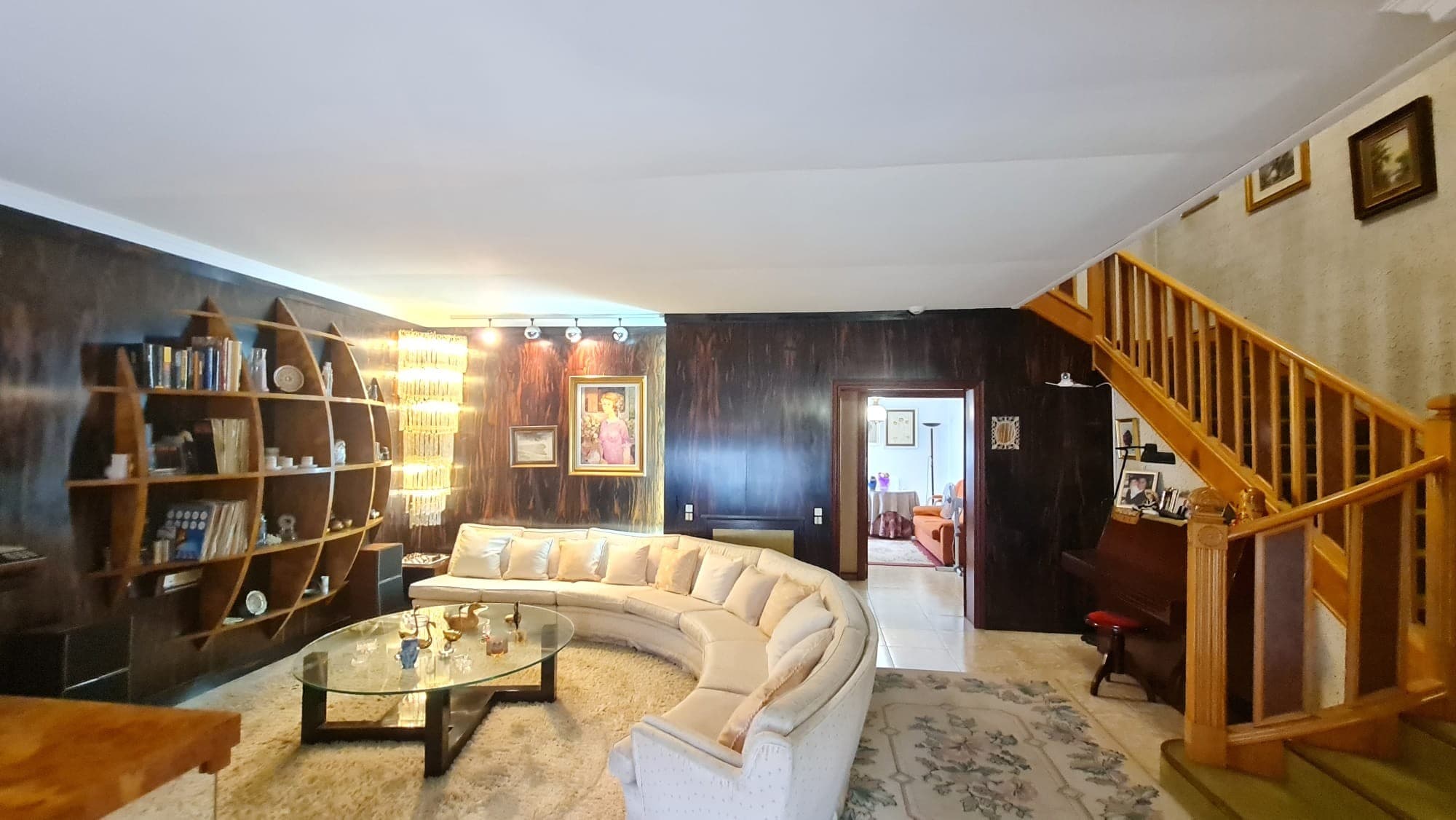 Entire Building for Sale in Elda, AlicanteThis versatile property in the heart of Elda offers multiple possibilities, whether you're looking for a private residence, a business investment, or a combination of both. The building includes a 150 m² ground floor currently used as a garage and storage but could easily be converted into a commercial space. The mezanine floor (entre suelo) offers a 40 m² office area with its own access and also a seperate stairway to the garage and storage room. The first floor has a 130 m² and offers a small patio, two bedrooms (one used as a snug), one bathroom, kitchen, utility room, large lounge with seperate dining area and a balcony.  The lounge features many original and custom furniture and design elements making it a truly unique space to relax and entertain in.  On the second floor, there are two large bathrooms and three large double bedrooms (one ensuite and another with a balcony). At the top of the building, a 130 m² rooftop terrace with a fireplace and a party room which makes the perfect space for entertaining while enjoying rooftop views of the city. Its flexible layout makes it suitable for a family home with rental opportunities, or for creating independent apartments with commercial use on the lower level. Great investment opportunity. Call us now to arrange a viewing.  About the Area Located near plaza castelaar, it is within walking distance of shops, restaurants, and bars, this property offers all the conveniences of urban living. Elda is a vibrant city known for its shoe industry, cultural events, and excellent transport links, including quick access to the A-31 highway. Alicante city and the airport are less than 30 minutes away, making it an ideal location for both living and investment purposes.We have a large portfolio of properties in the Costa Blanca and Costa Calida areas, specialising in country properties, villas, fincas, building plots and design and build options in the Alicante and Murcia regions with a particular emphasis on Elda, Monovar, Pinoso, Sax, Villena, Aspe, Fortuna, Albacete and many more surrounding areas. We have been established since 2004 and have decades of experience between the team which we bring to bear to help you find and secure your new dream home. We help you every step of the way to make sure your purchase in Spain is safe and hassle free. We are not here to sell you a property, we are here to help you realise your dream and find what is right for you. With us you are in the safest hands. Contact us now to have a no obligation chat about how you too can realise your dreams.