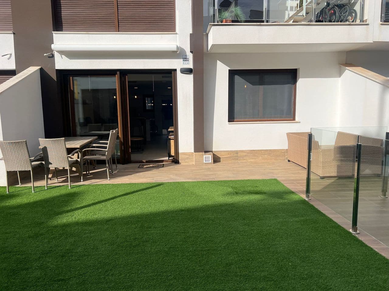 Beautiful Ground Floor Apartment – 2 Bed, 2 Bath – Lo Pagán (San Pedro del Pinatar)Welcome to your dream home in the sought-after coastal area of Lo Pagán / San Pedro del Pinatar, just a short stroll from the world-famous mud baths and thermal spas. This superb ground floor apartment combines comfort, convenience, and unbeatable location — perfect as a holiday retreat, permanent residence, or investment rental.Property Features2 Bedrooms: Bright and airy rooms with plenty of natural light for comfortable living.2 Bathrooms: Including a master en-suite, both modern and fully fitted.Spacious Living Area: Open plan lounge/dining area ideal for relaxing or entertaining.Fitted Kitchen: Practical and well-equipped kitchen with good storage and workspace.Ground Floor Access: Step straight out to the communal areas — no stairs needed!Terrace / Patio: Private outdoor space perfect for morning coffee or evening relaxation.Large Communal Pool: Enjoy sun-soaked days by the pool in a tranquil setting.Well-Maintained Gardens: Attractive green areas around the property.Parking: Resident parking available.