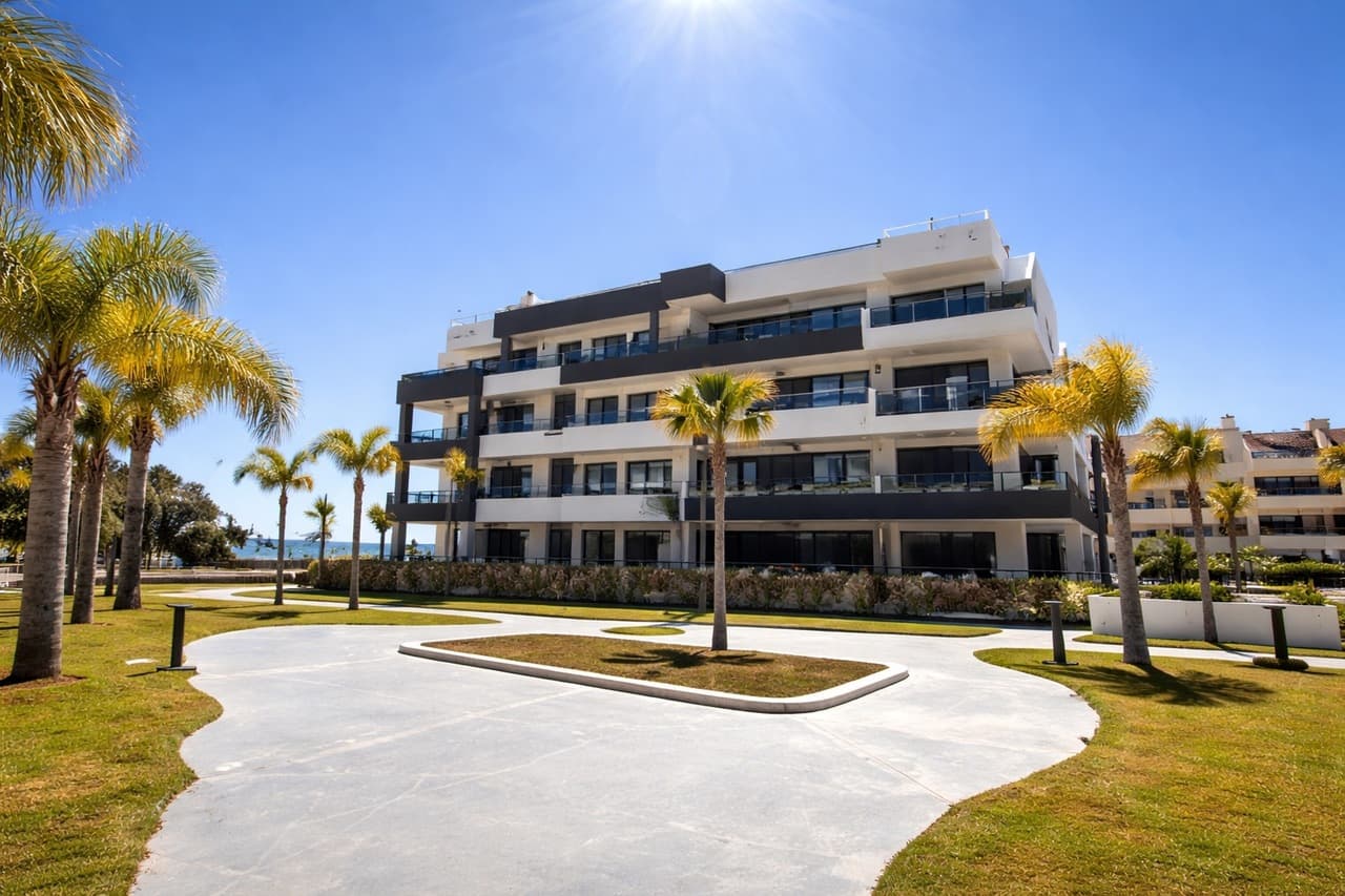 Located in the prestigious Amanecer Deluxe, this gorgeous and exceptionally spacious three-bedroom, two-bathroom apartment offers luxury coastal living just moments from everything you need in Playa Flamenca.The property boasts a large private terrace with panoramic sea views, providing the perfect setting for outdoor dining, entertaining, or simply relaxing while enjoying the Mediterranean breeze and spectacular scenery.Inside, the apartment features a bright and modern open living space, designed for comfort and style. The master bedroom includes a private en-suite bathroom, while two additional double bedrooms share a well-appointed family bathroom—ideal for families, guests, or those working remotely.Set within a stunning and impeccably maintained gated complex, residents benefit from beautifully landscaped communal gardens, a large swimming pool, and exclusive wellness facilities including a gym and sauna, creating a true resort-style living experience.The location is unbeatable—just a stone’s throw from supermarkets, bars, restaurants, and everyday amenities, making it possible to enjoy a vibrant lifestyle without needing to drive.This outstanding apartment combines generous living space, breathtaking views, and premium community facilities, making it an ideal permanent residence, luxurious holiday home, or high-demand rental investment on the Costa Blanca.