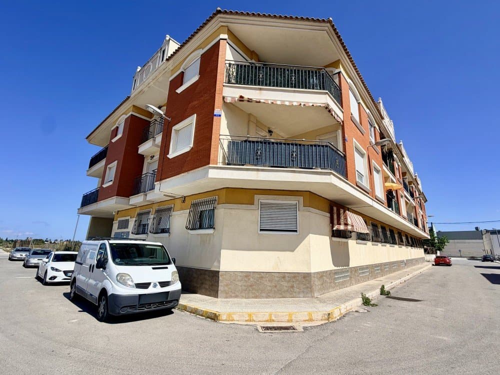 We are pleased to present this attractive second-floor apartment with lift access, located in the newer area of Dolores, in the province of Alicante. The property stands out for its well-designed layout and generous space, offering a total built area of 97 m², with 85 m² of usable living space, carefully arranged to ensure comfort and practicality throughout.The apartment features two bright bedrooms, ideal for both family living and hosting guests. There are two fully fitted bathrooms, providing added convenience and privacy.The property also benefits from two private garage spaces, a highly desirable feature that ensures both security and ease of parking, along with a useful storage room offering additional space.Situated in one of the newest and most sought-after areas of Dolores, the apartment is just a 5-minute walk from all essential amenities, including shops, bars, and restaurants, allowing for a convenient lifestyle without the need for a car.The neighbourhood is known for its tranquillity, being one of the most peaceful areas in the Vega Baja, making it ideal as a permanent residence or a holiday home. The beautiful beaches of El Pinet are only a 15-minute drive away, perfect for enjoying the coast and natural surroundings, while Alicante Airport is just 27 km away, providing excellent national and international connections.An ideal opportunity for those seeking quality of life, peace and quiet, and close proximity to all amenities in a privileged setting!!