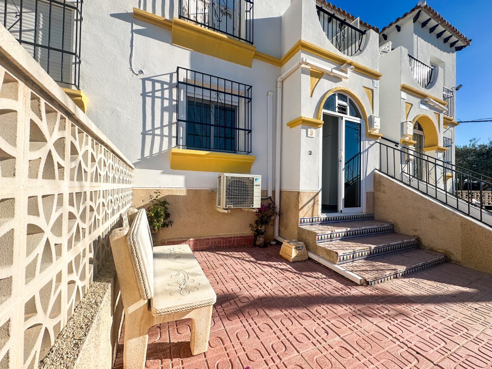 This beautifully refurbished one-bedroom apartment in Mirador del Mediterráneo, Villamartín, offers a perfect blend of comfort and convenience. The property features a bright and modern interior, thoughtfully updated to create a welcoming living space ideal for both holidays and year-round living.Set within a well-maintained community, residents can enjoy lush green areas, peaceful surroundings, and access to several communal swimming pools. The development is known for its attractive landscaping and relaxing atmosphere.Ideally located, the apartment is just a short distance from a wide range of amenities, including shops, restaurants, and bars, as well as some of the area’s renowned golf courses. This makes it an excellent choice for golf enthusiasts and those seeking a vibrant yet tranquil lifestyle on the Costa Blanca.