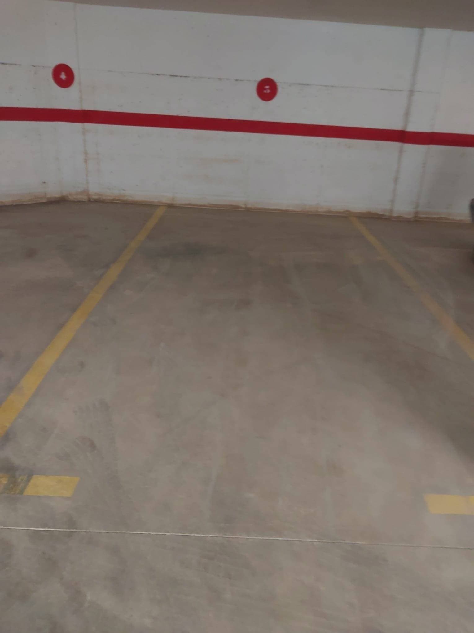 A unique opportunity to acquire parking spaces in the prime location of Calle Caravaca de la Cruz, number 4, in San Pedro del Pinatar. This parking facility offers an ideal solution for those seeking security and convenience when parking their vehicle in a high-demand area. The spaces are attractively priced starting at just €8,500 and have a total constructed area of ​​approximately 15 square meters. They are in good condition and ready for immediate use without the need for renovations or additional adaptations.