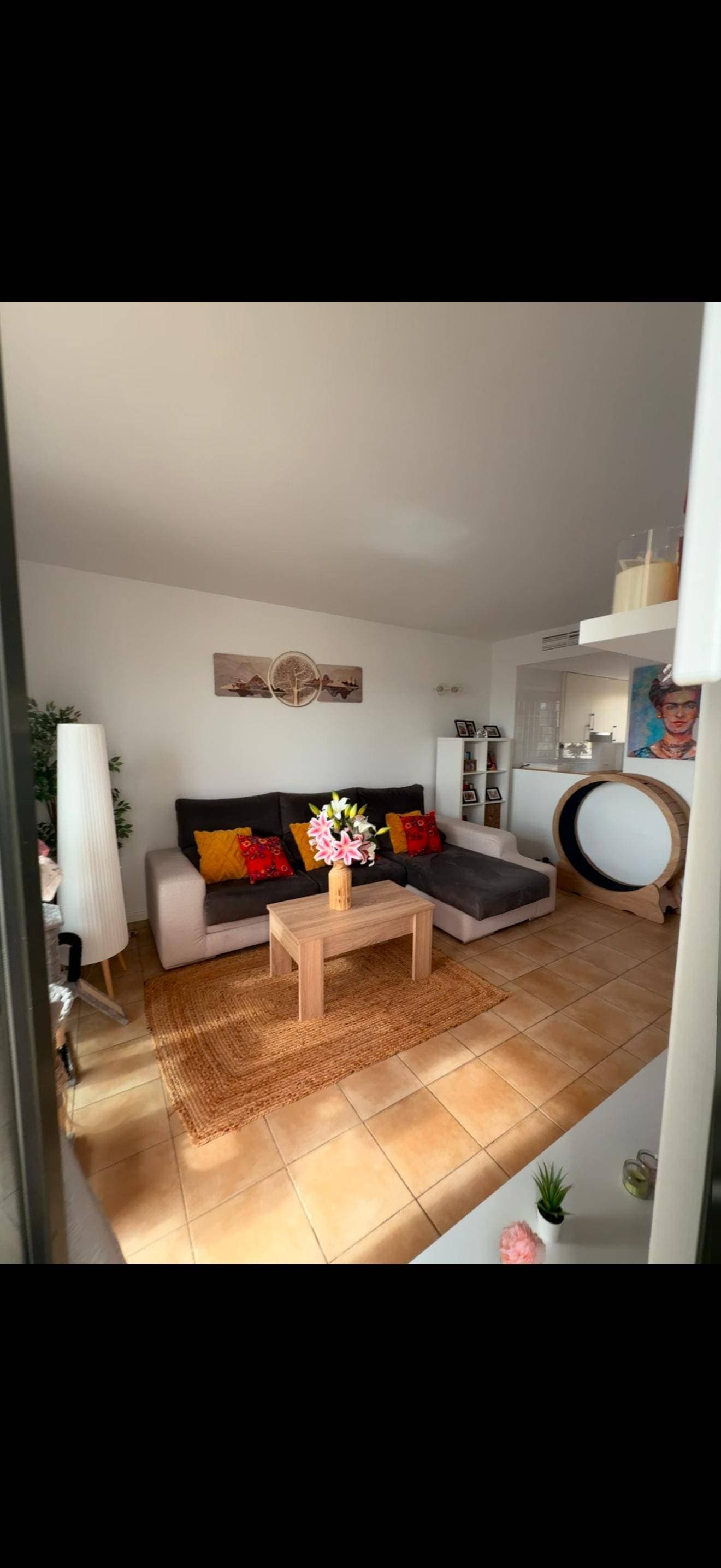 Discover this wonderful apartment in the peaceful area of ​​Corvera, Murcia. 🏡 With an attractive price of €159,000, this property boasts a constructed area of ​​93 m² and a usable area of ​​85 m². Ideal for moving in without the need for immediate renovations. ✨ The apartment features two spacious double bedrooms 🛌 and two full bathrooms 🚽, perfect for families or couples seeking comfort and privacy. Located in a gated community surrounded by trees 🌳, it offers access to communal areas such as a swimming pool where you can relax on sunny days ☀️. You'll also enjoy the privilege of having all rooms facing the exterior; the views are simply spectacular! The location is strategic: nearby you'll find buses 🚍, schools 📚, hospitals 👩‍⚕️, and shopping centers 🛒 that will make your daily life much easier. There are also children's play areas, perfect for safe play 😊. Don't miss the chance to make this your home!