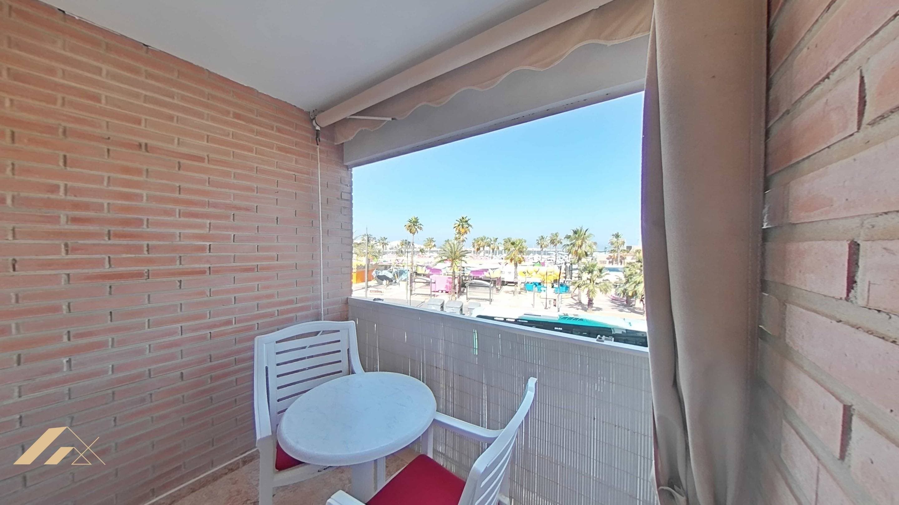 The location also offers numerous nearby amenities, including well-connected local buses to other major areas and essential infrastructure such as schools and hospitals, as well as shopping centers for your daily needs. There are also perfect children's play areas if you have young children. This apartment not only represents an excellent residential location but also a valuable investment due to its unique features within the current real estate market, priced at €220,900.