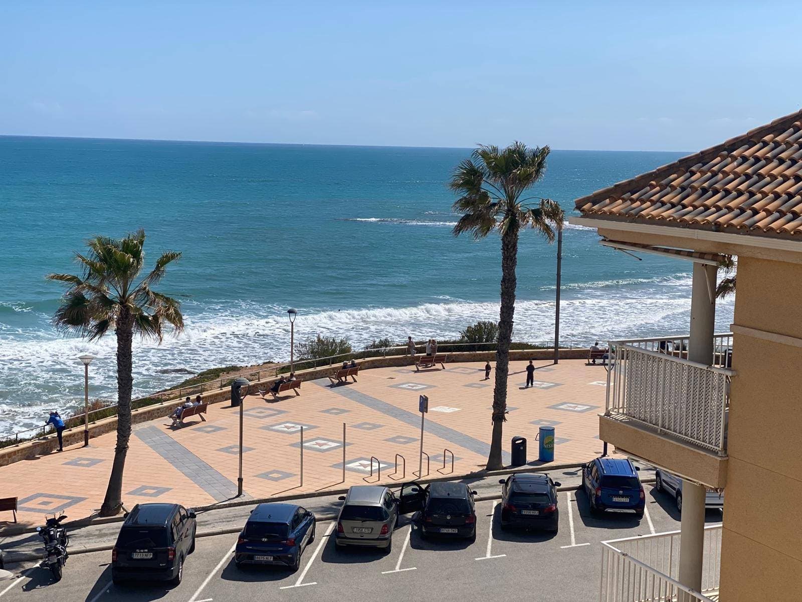 This superb apartment is located in the prime town of Torre de la Horadada, just steps from Los Jesuitas beach. Thanks to its strategic location, residents enjoy immediate access to the most renowned beaches of the Costa Blanca and a diverse range of dining and leisure options, including restaurants, bars, and sports facilities. The property features a spacious and bright living room that opens onto a large terrace with spectacular views of the Mediterranean Sea. It also boasts three inviting bedrooms, ideal for family relaxation or as multifunctional spaces to suit your personal needs. A full bathroom and a separate, fully equipped kitchen complete this charming home, making everyday life easier. Furthermore, it includes a generous storage room, perfect for storing your belongings without any additional hassle. This apartment is ideal both as a permanent residence and as a holiday investment, thanks to the year-round tourist appeal of this coastal area.