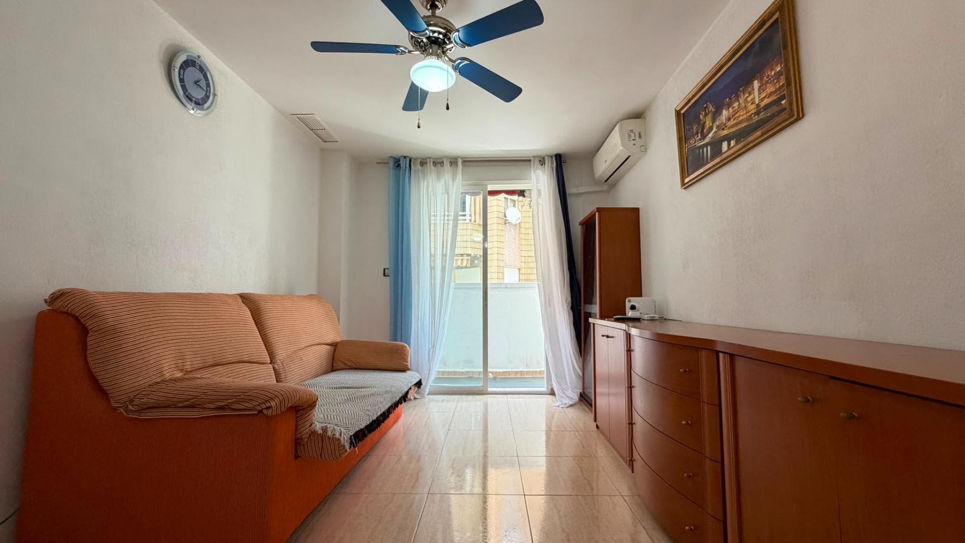 Bedrooms: 2, Bathrooms: 1, Apartment in Torrevieja, Alicante, Spain