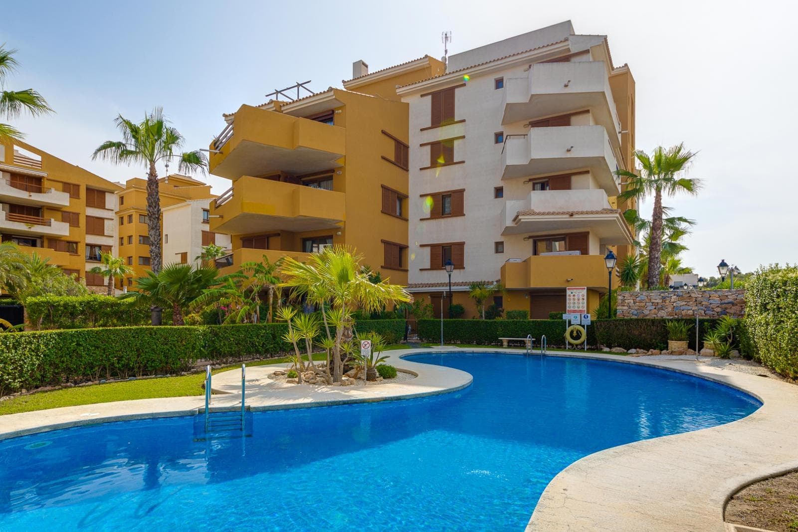 Bedrooms: 2, Bathrooms: 1, Apartment in Torrevieja, Alicante, Spain