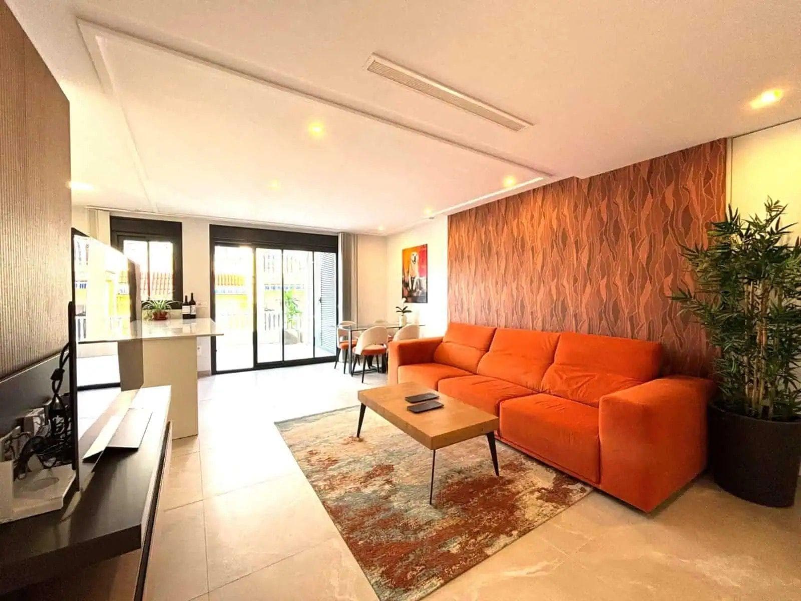 Bedrooms: 3, Bathrooms: 2, Penthouse in Torrevieja, Alicante, Spain