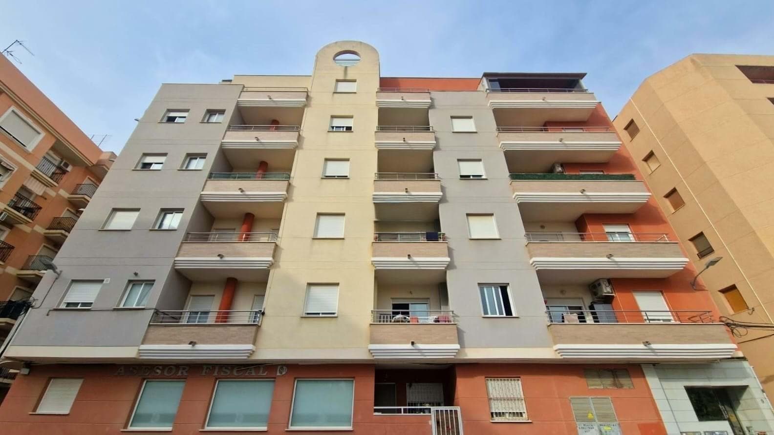 Bedrooms: 2, Bathrooms: 1, Penthouse in Almoradi, Alicante, Spain