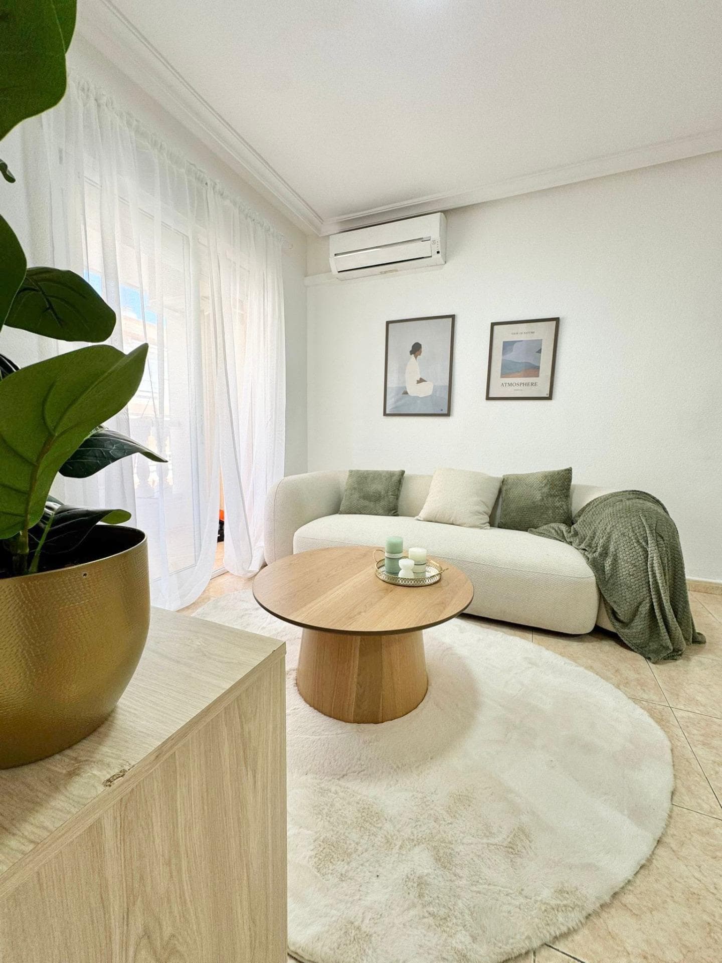 Bedrooms: 2, Bathrooms: 1, Apartment in Torrevieja, Alicante, Spain