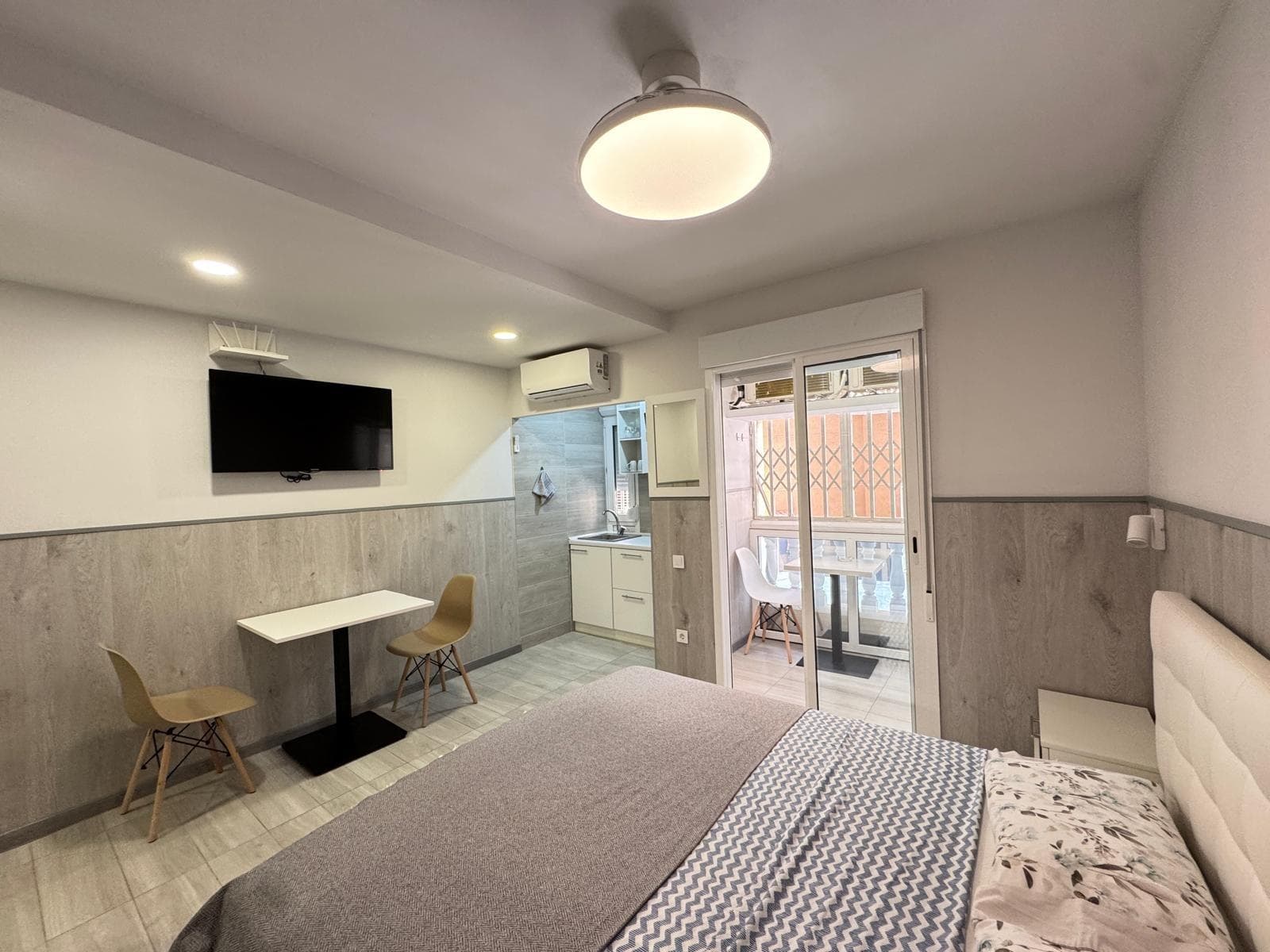 Bedrooms: 2, Bathrooms: 2, Apartment in Torrevieja, Alicante, Spain