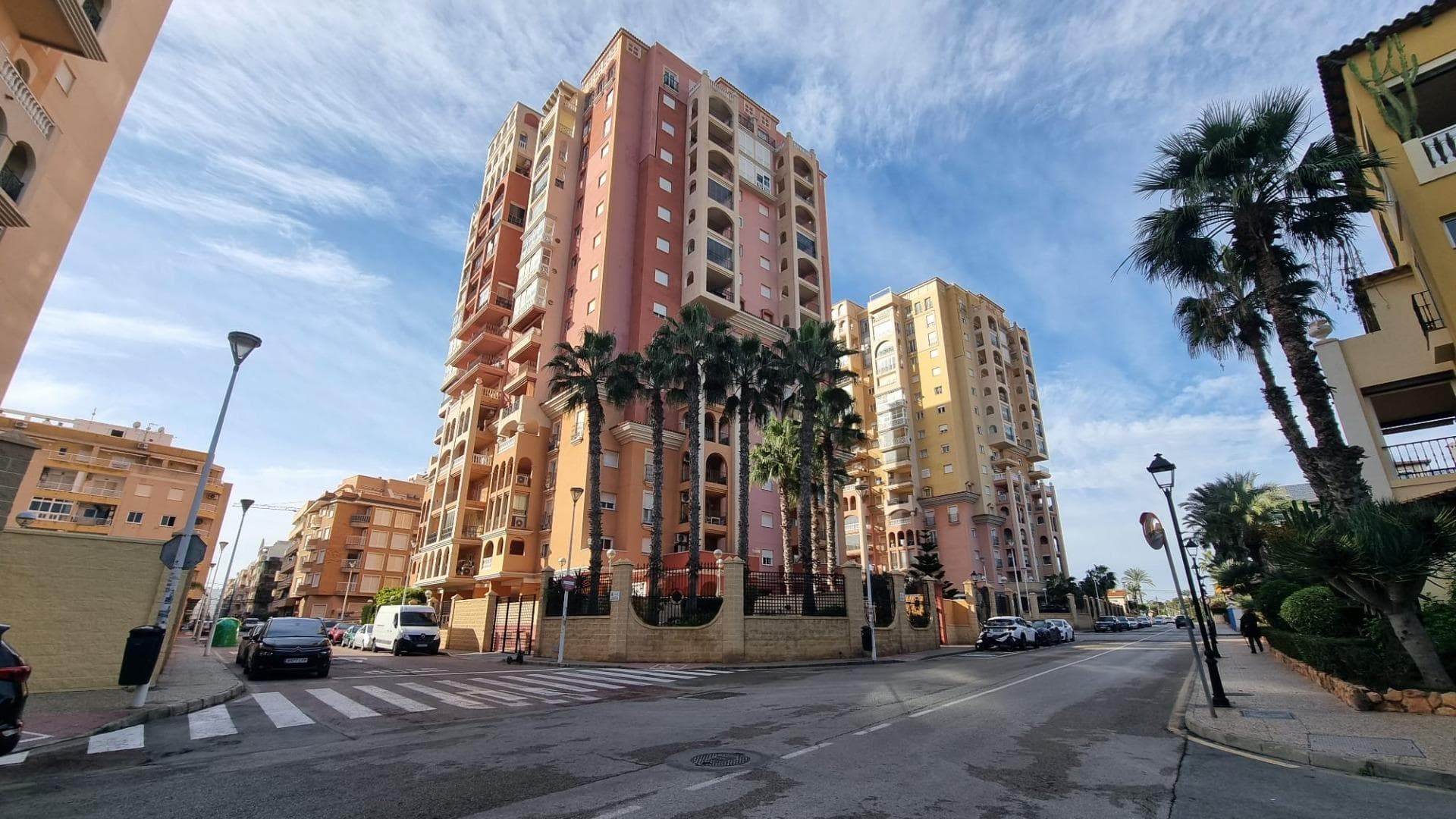 Discover this charming apartment located in the coveted area of Los Frutales, Torrevieja. With a built area of 70 m² and east-facing, this property is designed to enjoy the morning sun and sea breezes. Just 300 meters from the sea, it offers an unparalleled coastal lifestyle. The property features two comfortable double bedrooms and two full bathrooms that ensure comfort for both residents and guests. Additionally, its condition is impeccable; simply move in without the need for renovations or additional improvements. One of the main attractions is its spacious terrace, ideal for relaxing or enjoying outdoor dinners while taking in the natural surroundings. The communal pool adds extra value, perfect during warm summer days where you can cool off or socialize with neighbors. This apartment stands out for being completely exterior, allowing for a great influx of natural light in every corner of the home, creating bright and welcoming spaces. Nearby amenities are numerous: local supermarkets, various restaurants, and sports facilities are available very close by, making your daily life easier. Don't miss this unique opportunity! This property represents not just a physical place but also an exceptionally pleasant way to live by the Mediterranean.