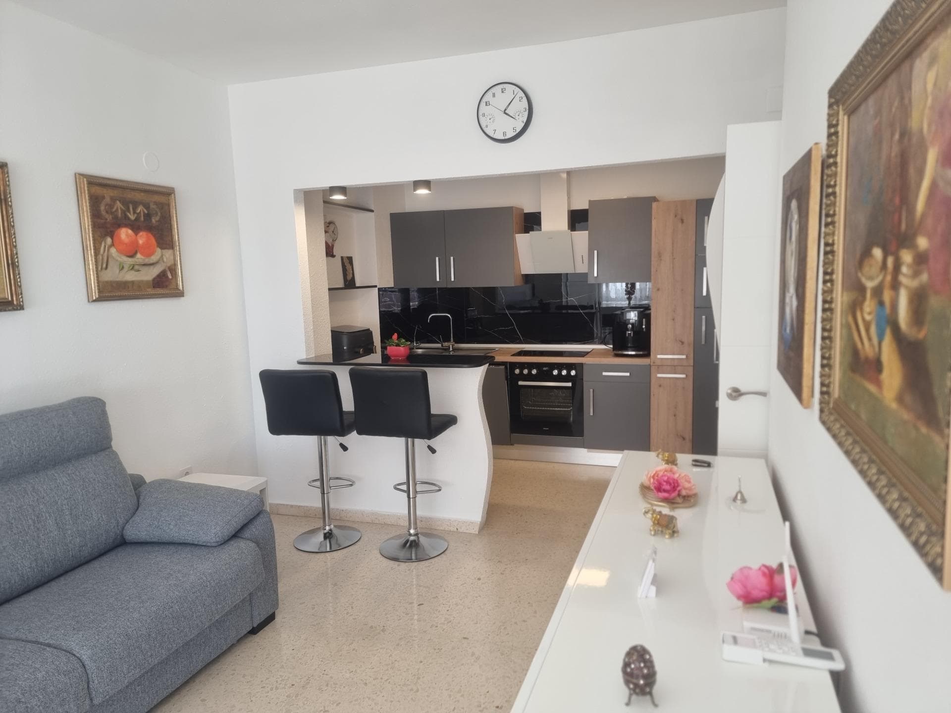 Bedrooms: 2, Bathrooms: 1, Apartment in Torrevieja, Alicante, Spain