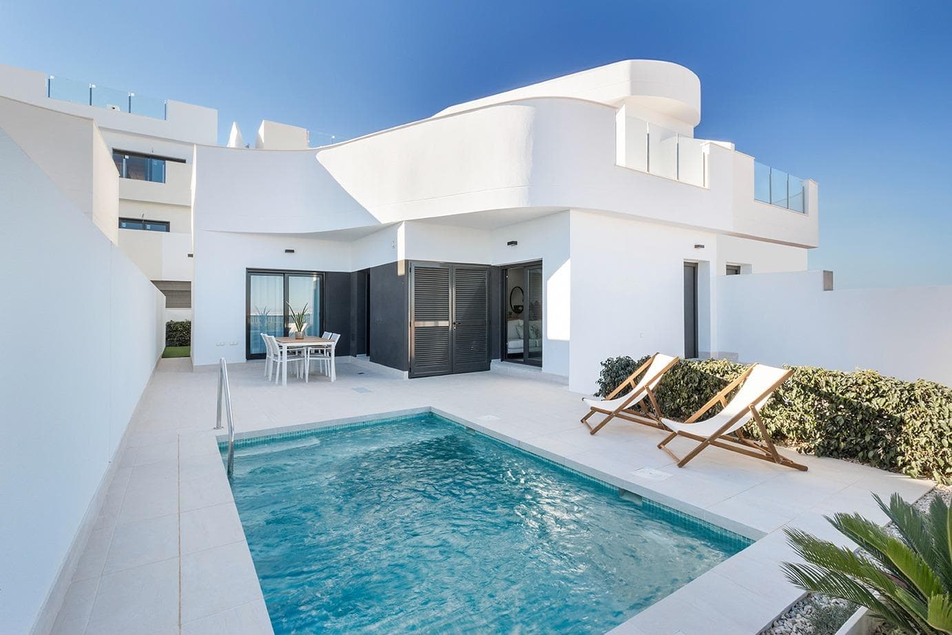 NEW BUILD RESIDENCIAL IN LOS BALCONES, TORREVIEJANew Build residential complex of semi-detached villas and bungalows located in Los Balcones with the views to the pink lake.New Build semi-detached villa has 3 bedrooms, 2 bathrooms, open plan kitchen with spacious living room, fitted wardrobes, private garden with the pool and off road parking space, private solarium.New exclusive residential with big communal areas; gardens, garden-gym, playground, 2 big communal swimming pools - one of them for adults, and the other one for children.Los Balcones is a small town located near Torrevieja south.Torrevieja is a Spanish town in the province of Alicante, on the Costa Blanca. It is known for its typically Mediterranean climate and coastline. It has boardwalks with resorts along its sandy beaches. The small Museum of the Sea and Salt houses exhibitions on the fishing and salt history of the city. In the interior, the Lagunas de La Mata-Torrevieja Natural Park has trails and two salty lagoons, one pink and the other green.Alicante airport located 40 minutes away and Murcia airport about 1 hour away.