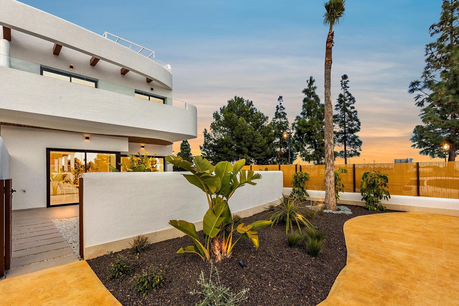 New Build Residential Complex Near Serena Golf and the Mar Menor in Los AlcazaresModern Coastal Living on the Costa CalidaDiscover this attractive new build residential complex located in Los Alcazares, one of the most popular seaside towns on the Costa Calida. Situated just 500 m from the beaches of the Mar Menor and within walking distance of the town center, this development offers an excellent combination of coastal living, golf surroundings and everyday convenience. Los Alcazares is well known for its relaxed atmosphere, long promenades, warm shallow waters and a wide range of restaurants, shops and services open all year round.Contemporary Apartments Designed for ComfortThe development consists of 29 modern homes with 2 or 3 bedrooms, designed with clean architectural lines and high quality finishes. Buyers can choose between ground floor apartments with private garden and terrace, middle floor homes with spacious terraces, or penthouses with private terrace and rooftop solarium offering open views. Many of the properties enjoy views towards Serena Golf and the Mar Menor, creating a calm and pleasant living environment.All homes are designed to maximize natural light and functionality, making them ideal as a permanent residence, holiday home or investment property.High Quality Features and Communal AreasEach property includes a private parking space and a storage room. The specifications are designed to provide comfort and energy efficiency, including double glazed windows with thermal break, pre installation of ducted air conditioning, aerothermal system for domestic hot water, electric shutters in bedrooms and a complete interior and exterior lighting package. Bathrooms are delivered fully equipped with furniture, mirror and shower screen.Residents can enjoy attractive communal areas with landscaped gardens and a communal swimming pool, perfect for relaxing and enjoying the Mediterranean climate. Selected blocks are equipped with lifts for added convenience.Prime Location Between Golf and SeaThis residential complex enjoys a privileged location next to Serena Golf, one of the most renowned golf courses in the area, and just a short walk from the calm waters of the Mar Menor. The area is ideal for swimming, sailing, paddleboarding and other water sports throughout the year.Key distances include Mar Menor beaches at 0.5 km, Serena Golf directly next to the development, Los Alcazares town center at 2 km, Cartagena at 22 km and Murcia city at 40 km. Murcia Corvera Airport is approximately 30 km away and Alicante Airport is around 90 km.An Ideal Home or Investment OpportunityWith its excellent location, modern design and proximity to both golf and the sea, this new residential complex in Los Alcazares offers an outstanding lifestyle opportunity on the Costa Calida. Contact us today to receive more information or to arrange a private viewing and secure your new home by the Mar Menor.