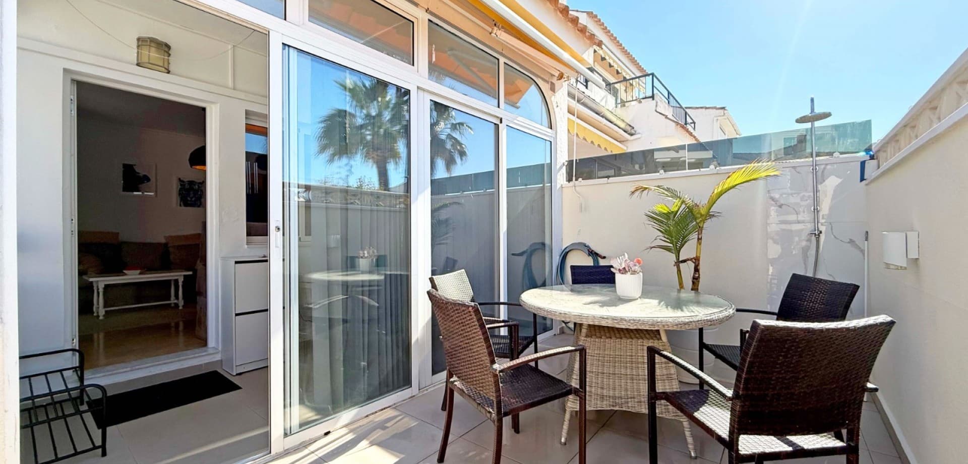 Discover this beautifully renovated ground floor bungalow, ideally located in a gated community in sought-after Torrelamata. Boasting a corner position with a spacious south-facing terrace, this home is perfect for enjoying the Mediterranean sunshine all year round.Inside, the property features 2 bedrooms and 1 modern bathroom, a large, bright living room, and a welcoming open-plan kitchen and dining area. A lovely conservatory adds extra living space, ideal for relaxing or entertaining.The home is sold fully furnished, and includes a private storage room for added convenience. The well-maintained community offers two beautiful pool areas—perfect for cooling off on warm days.Whether you're looking for a holiday retreat or a comfortable year-round home, this bungalow offers a perfect blend of comfort, style, and location.