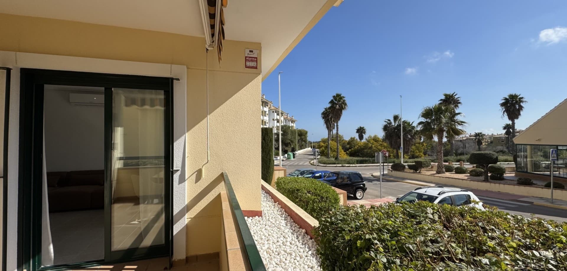 Located in the attractive golf area of Lomas de Campoamor, this fully renovated south-facing apartment offers the perfect blend of comfort and lifestyle. Positioned on an elevated ground floor, it enjoys open views, abundant natural light throughout the day, and a pleasant sense of privacy.The apartment has a built area of 83 m² and features two spacious bedrooms and two modern bathrooms, one of which includes an elegant walk-in shower. The renovation has been carried out with great attention to detail and high-quality materials, including large-format porcelain tiles and natural stone elements, creating a stylish and harmonious interior. The living area is bright and inviting, complemented by a fully equipped kitchen with induction hob and modern appliances.The apartment feels bright and airy thanks to beautiful natural light. Additional features include inverter air conditioning, central gas heating, dual water heaters, good sound insulation, integrated LED lighting, and a security system—ensuring comfort all year round.The property is sold fully furnished with stylish interiors, making it completely turnkey—simply unpack and start enjoying your new home.The community is well maintained, offering green areas and a communal swimming pool. Within walking distance, you will find Las Fuentes commercial center, a lively area with restaurants and cafés that quickly becomes a natural meeting point. For golf enthusiasts, Campoamor Golf Course is just nearby, along with several other well-known courses within easy reach.This is an excellent opportunity to acquire a high-quality, move-in-ready home in one of Costa Blanca’s most sought-after areas—perfect as a permanent residence, holiday home, or investment.