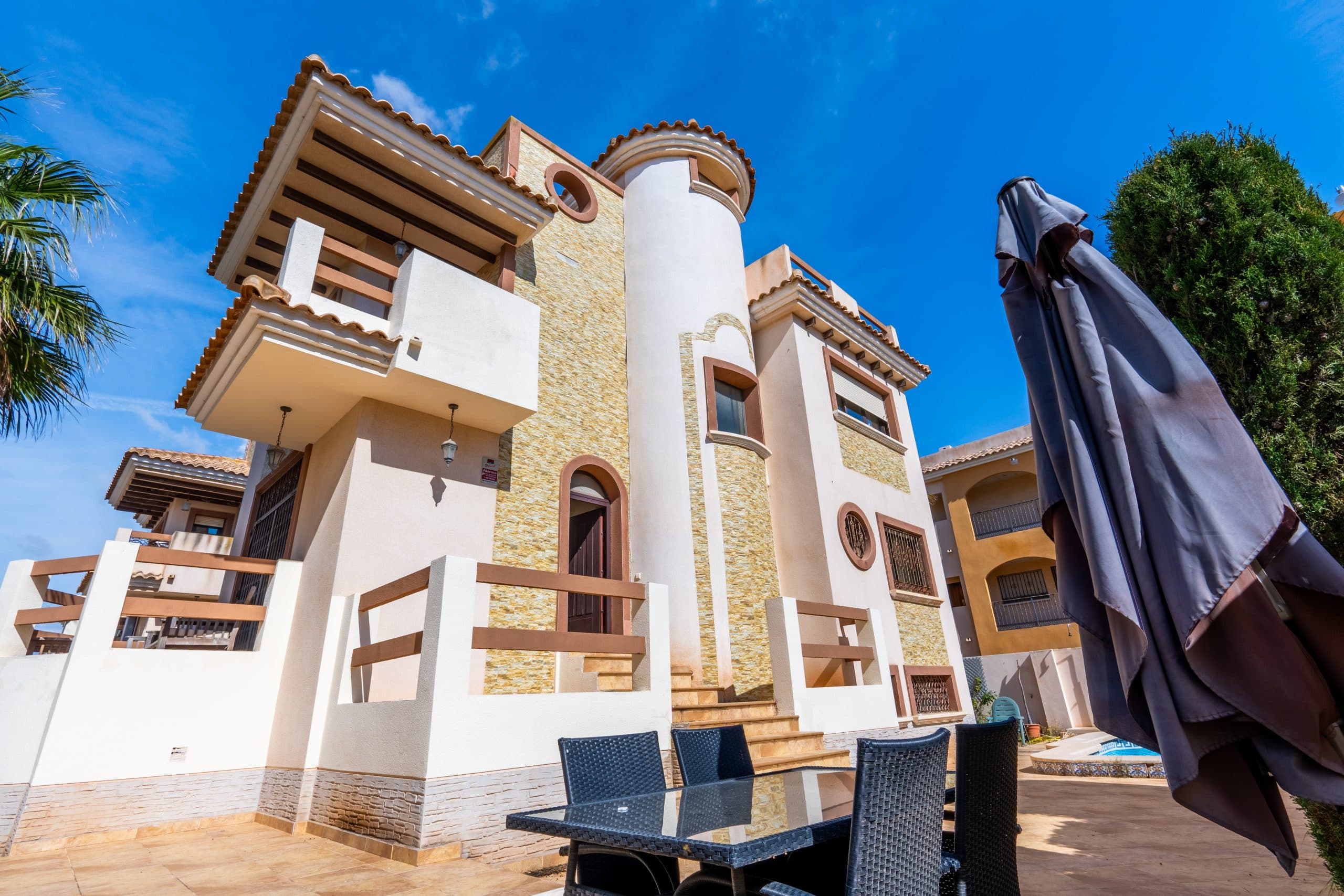 Bedrooms: 6, Bathrooms: 3, Villa in Orihuela  Costa, Alicante, Spain