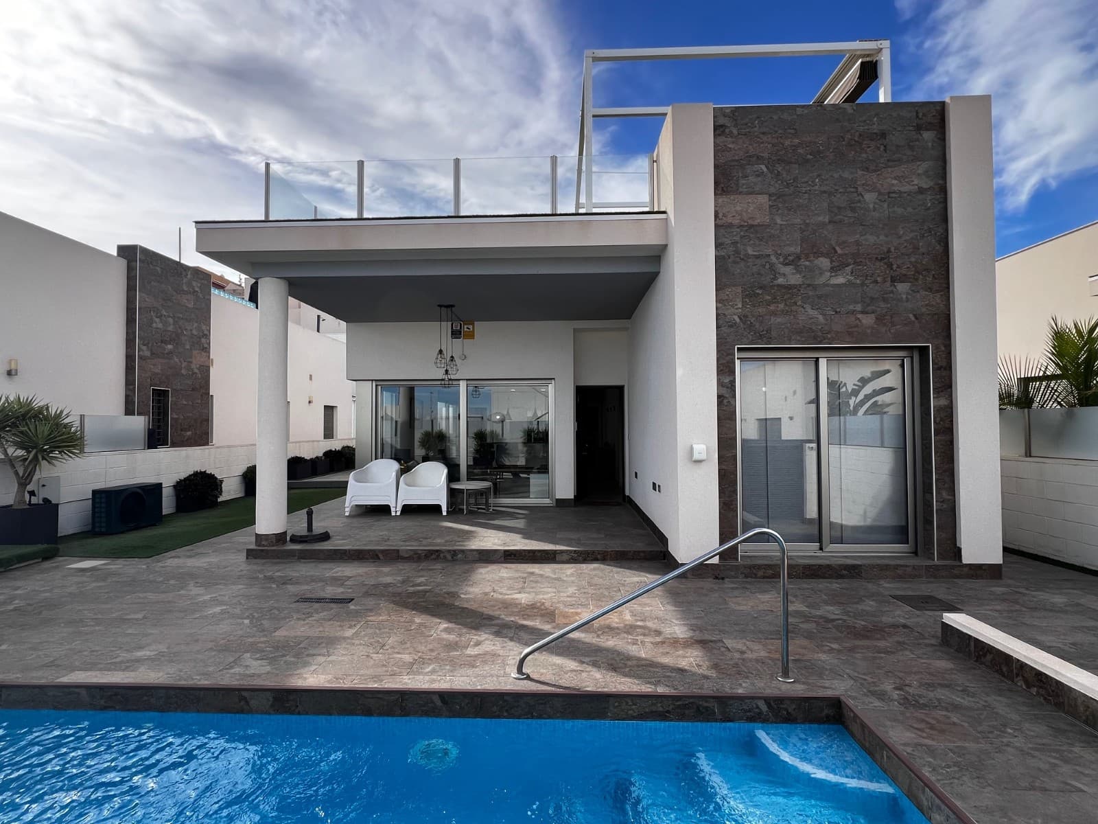 Bedrooms: 3, Bathrooms: 2, Villa in Orihuela  Costa, Alicante, Spain