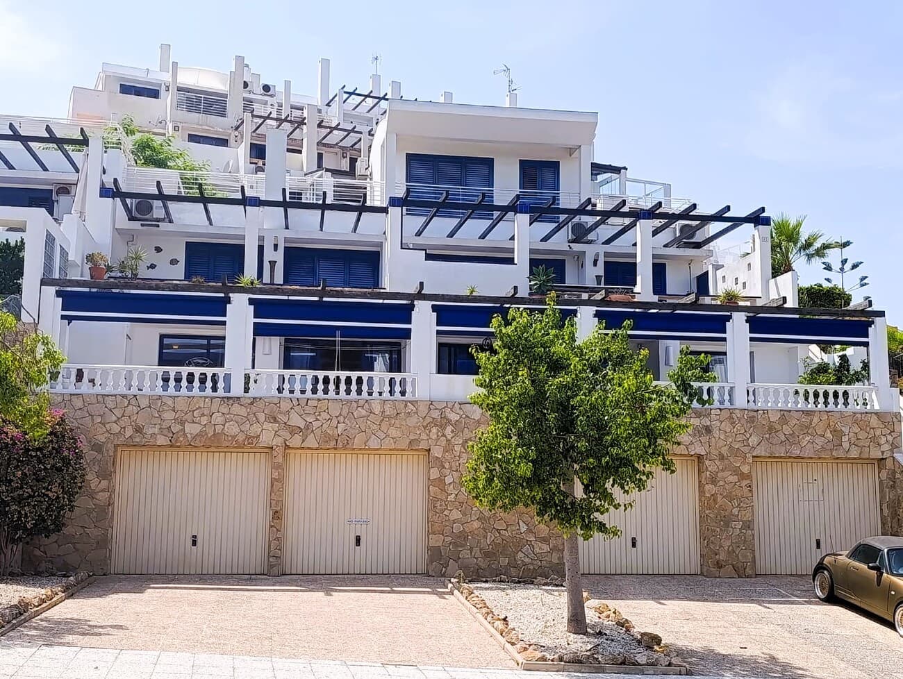REDUCED!!!! We present you with this beautiful, large, 3 Bed, 2 Bath, Claveles style Luxury Apartment on Las Ramblas Golf, Dehesa de Campoamor in the Beautiful Orhiuela Costa, Costa Blanca South. Positioned close the La Fuente Commercial Centre, lively with Bars & Entertainment every night, Restaurants, Mercadona Supermarket, many other shops, Campoamor Golf and Beaches of Cabo Roig being the closest to the property. Furthermore, in a close proximity to the canal, which is fantastic for walking and cycling for a short distance or many Kilometres. Walking into the property, onto the large spacious Terrace, which expands across the full width of the apartment, you´re greeted by, not only peace and quiet, other than nature but the views of the Greenery surrounding the Golf course, with no visual obstructions opposite, except trees with the Golf course fairway (The Golf course Clubhouse and is just a 2 minute walk from the property) The Terrace has new Blinds/Toldo´s, allowing maximum shade if required from South Easterly Sun, that is covering this Terrace all day long. You can enter and exit the Terrace, via 4 large Patio doors, which allow that inside/outside living.  Once inside you have a large, bright, open plan Kitchen, Lounge area, leading off into all directions giving the sense of so much space. There is the 1st bedroom with en-suite to your left, 2nd Bedroom and separate Bathroom to your right. Straight ahead, up just a few steps, to another level, you have a quirky dinning area, offering an amazing view over of the lounge area and out to the Terrace. From the dinning room, into the rear, 3rd bedroom with Large walk in Wardrobe. This apartment is part of a Community, which has a large Community Swimming pool, at the rear of the property.  a separate storage area and furthermore, for the Golf enthusiasts, a Golf Buggy, communal, internal storage area. Also there is a large double length internal Garage (If you want to purchase separately) The owners are leaving all white goods. Negotiation of more furniture is possible To arrange a Viewing contact us now, before it´s gone!  Check out our Property Walk Through Video, get a real feel for this Beautiful Home!