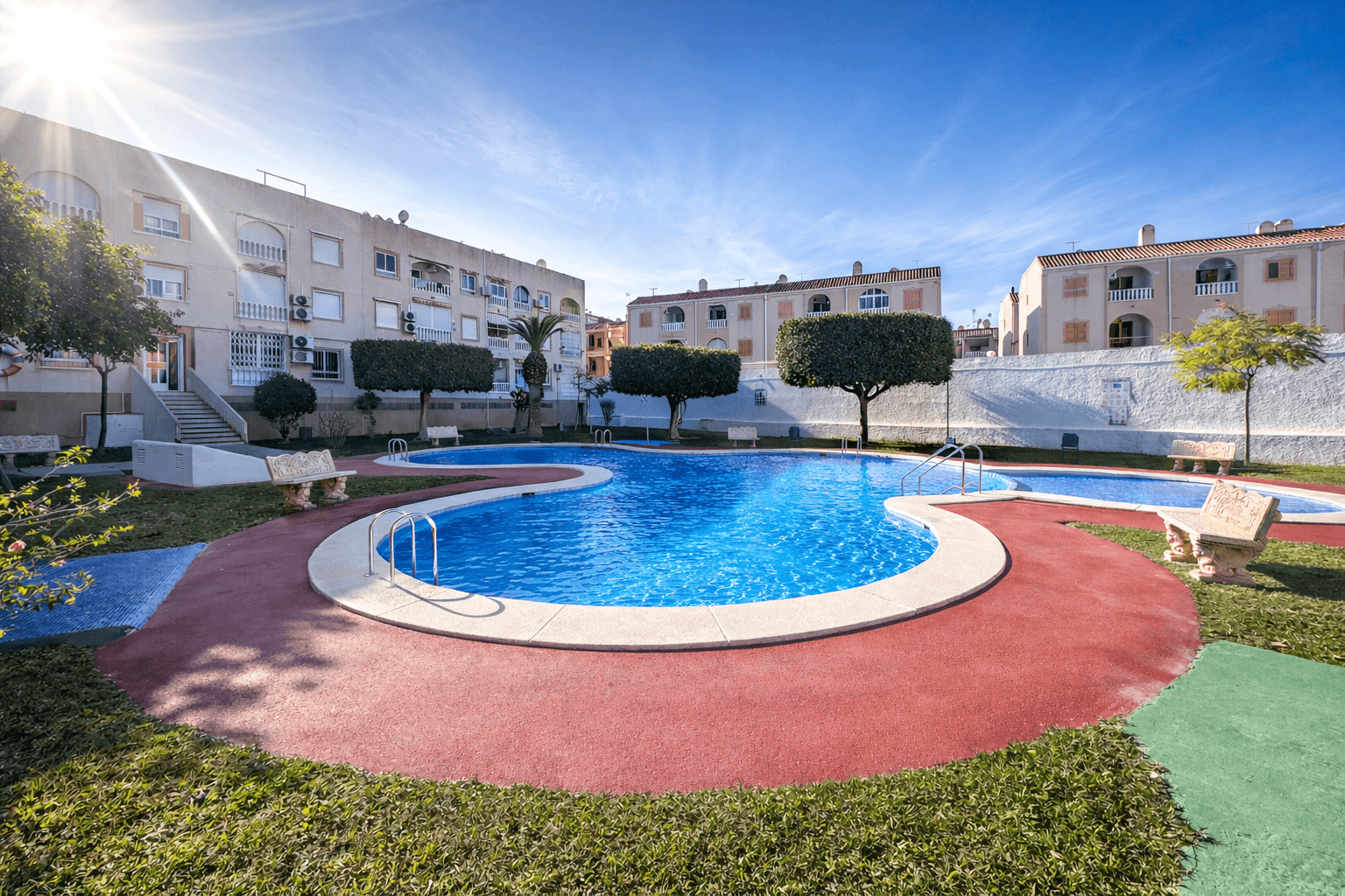 Live the Mediterranean lifestyle in comfort in this cosy 67 m² apartment located in one of the most practical and sought-after areas of Torrevieja. Its south-facing orientation ensures abundant natural light throughout the day, creating a warm and welcoming atmosphere in every room. The property features 2 bedrooms, 1 bathroom and a French-style kitchen, as well as a pleasant 5 m² terrace, perfect for sunny breakfasts or relaxing moments outdoors.Situated just 250 metres from the sea and surrounded by all essential services bars, restaurants, supermarkets, pharmacies, shopping centres and leisure areas it offers a comfortable lifestyle both as a permanent residence and as a holiday home. The residential complex includes a communal swimming pool, and the apartment is sold fully furnished and equipped, ready to move into.Main Features 67 m² built area 2 bedrooms 1 bathroom South-facing orientation 5 m² terrace Communal swimming pool 250 m from the beach Furnished and with appliances Close to shops and services Year of construction 1995 Price €139,990In addition, the apartment is located approximately 45 km (around 40 minutes) from Alicante-Elche Miguel Hernández Airport, providing easy national and international connections.Request information today and discover your new home by the sea
