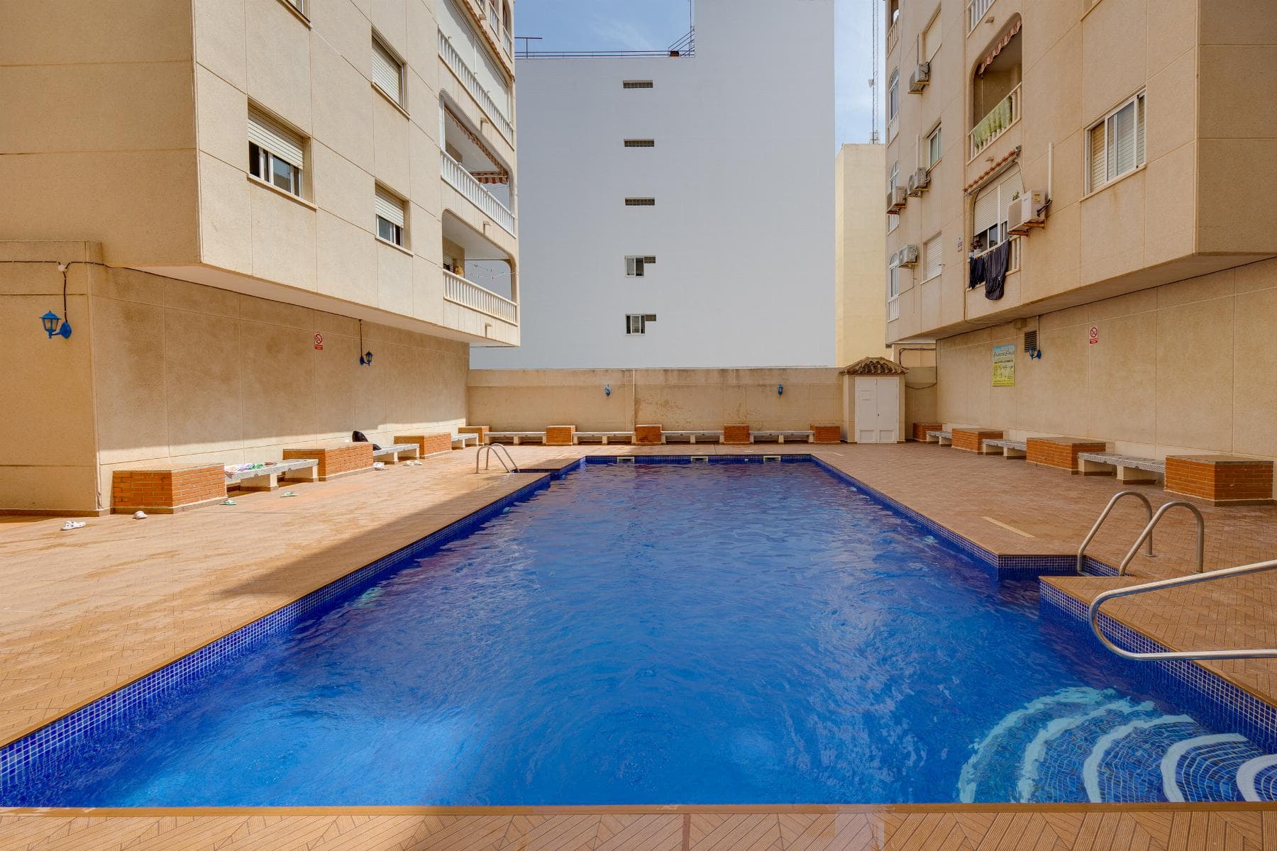 Discover this cozy 50 m² apartment in Torrevieja Playa del Acequión, a perfect opportunity to live by the sea or invest with strategic vision. Its southeast orientation ensures excellent natural light throughout most of the day, creating a warm and bright atmosphere.Price €109,500Property tax (IBI) €138Community fees €144 per semesterKey features 50 m² built area 1 bedroom and 1 bathroom 7 m² glazed terrace Southeast orientation Communal swimming pool private storage room Sold furnished with appliancesLocated just 250 meters from the beach and surrounded by bars, restaurants, pharmacies, supermarkets, shopping centers, and parks, everything you need is within walking distance. The property also benefits from a communal swimming pool and storage room. Alicante Airport is approximately 45 km away, offering easy national and international connections.A functional, bright property ready to enjoy.Book your viewing today and discover your new place by the Mediterranean.
