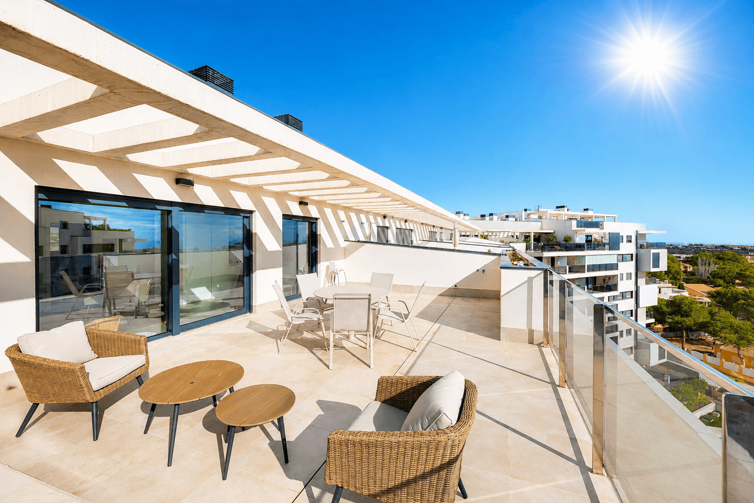 This spectacular penthouse combines design, comfort and unrivalled views of the sea, the nature reserve and the orange groves. A home designed for those seeking a high quality of life in a privileged setting.Located on the 7th and top floor of the modern Seagardens residential complex, in the highest part of Campoamor, it is just a few minutes from La Glea beach and the marina. The property stands out for its brightness, spaciousness and its impressive terrace with completely unobstructed views.Key features Total area 154 m² (109 m² of living space + 45 m² terrace) 3 spacious bedrooms, one with an en-suite bathroom 2 fully fitted bathrooms with a modern design Spacious and very bright living room with direct access to the terrace Fully equipped open-plan kitchen Large 45 m² terrace with views of the sea and the natural surroundings Fully exterior-facing property Parking space and storage room included LiftThe residential complex offers an outdoor swimming pool with a childrens area, a heated indoor pool, a fully equipped gym, sports facilities, a rooftop chill-out area and 3 exclusive co-working spaces.A penthouse that is not just a place to live, but a place to enjoy light, views and tranquillity in every corner.