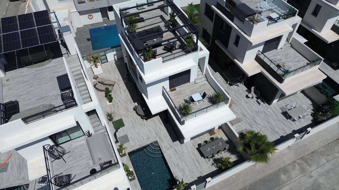 Bedrooms: 3, Bathrooms: 3, Villa in Benijofar, Alicante, Spain