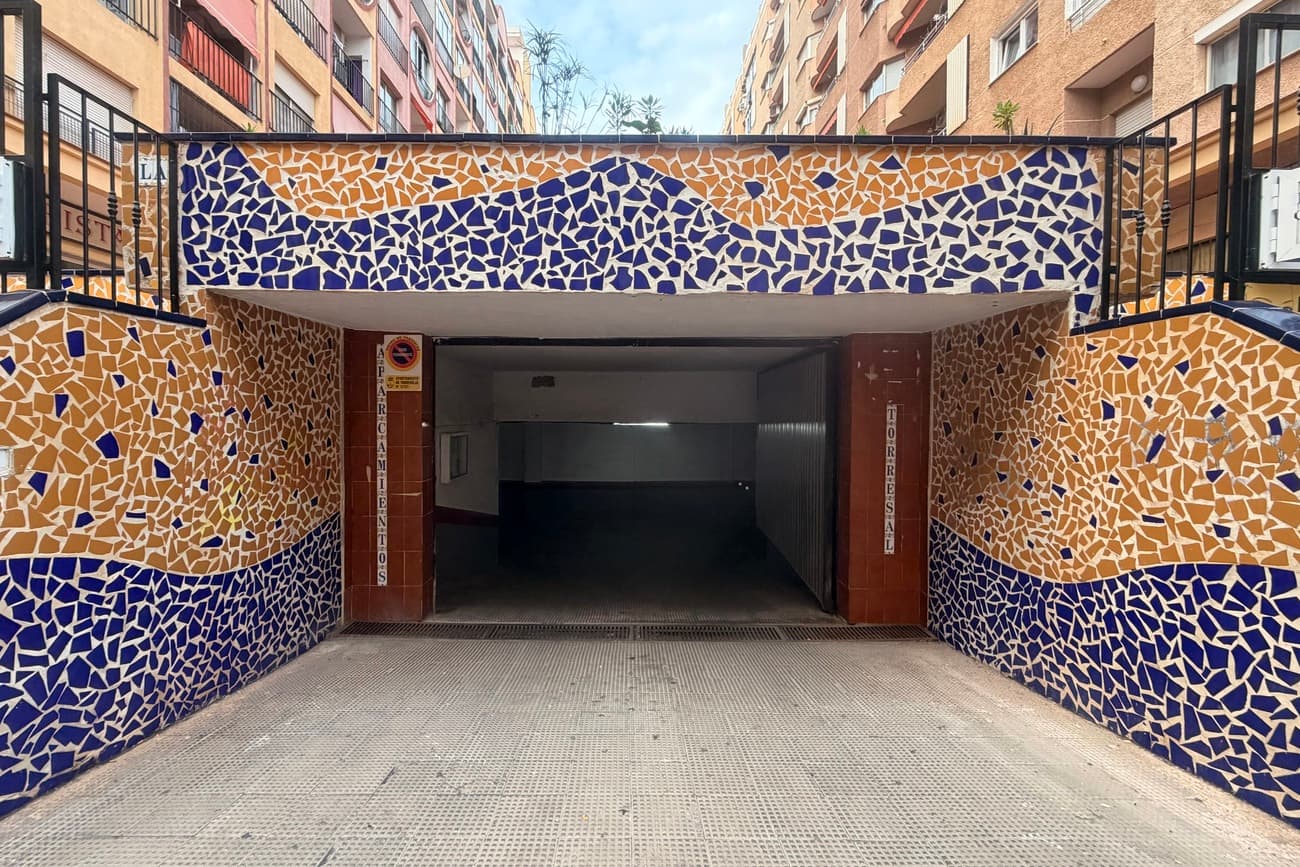 We are offering two large and exceptionally convenient parking spaces for sale, located in the underground garage of the Torresal residential complex at La Loma 109.✅ The garage is spacious and comfortable, a rare advantage in Spain where many parking areas are narrow and tight.✅ The parking spaces are larger than standard, allowing for easy parking even for bigger vehicles.✅ Both spaces are located behind a private, lockable gate, providing an extra level of security and peace of mind – perfect for anyone looking to protect their car.✅ Parking is located only 5 minutes walk from Playa de Los Locos‼️ Price:€14,000 – for a single space€26,000 – for both spaces This is an excellent opportunity for personal use or as a rental investment.✅ Location: Torre Sal Residential Complex, La Loma 109Contact us for more information or to arrange a viewing.