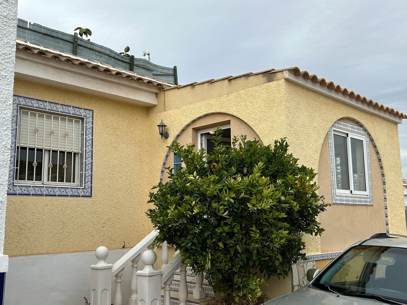 A great bungalow with 2 bedrooms, 1 bathroom part furnished terraced house situated on the third phase of Camposol in Mazarron, Murcia.  The property has front and rear terraces and a large solarium of over 35 sqm with lovely views to the mountains and countryside.  The front terrace has been enclosed which creates a lovely additional space. The golf course and the clubhouse are just a short walk from the property.A decent size lounge and kitchen comes complete with all white goods and has a back door that leads to the rear terrace and stairs to the large solarium.  Two double bedrooms with fitted wardrobes and fully tiled bathroom.  One bedroom has twin beds and a small bedside cabinet, and both have ceiling fans. The family bathroom has a bath, overhead shower and hand basin. The property is located on a quiet residential street.  The property is southeast facing and is excellent value for money.  The property has recently been painted inside and out.  The house has a living space of just over 55 sqm and is on a 128 sqm plot. The rear terrace is nearly 16 sqm and houses a new washing machine and boiler.  On the large solarium is further storage and a bar.Currently there are paying tenants until the middle of October 2026 therefore viewings are by strict appointment only. Completion can before or after mid October.Register your interest now!Camposol is located 20 minutes from the blue flag beaches of Puerto de Mazarron and Bolnuevo.  The international airport of Murcia is just 25 minutes away and Alicante airport 70 minutes.  In addition to the 18 hole golf course within Camposol, there is the Jack Nicklaus Signature course 10 minutes away in Alhama de Murcia.Camposol has a selection of shops, bars, restaurants, banks, dentists, health clinic, hospital and cultural centre. With plenty of activities to enjoy including bingo, fitness classes and much more, plus a weekly market, now’s the time to purchase your dream home in the sun in this lovely Region.